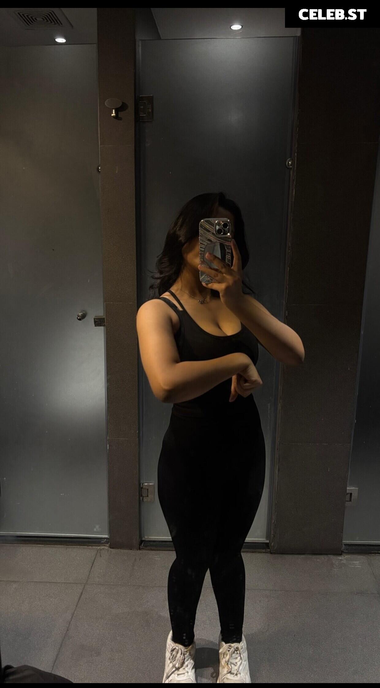 Rashi Singh Image 3546673