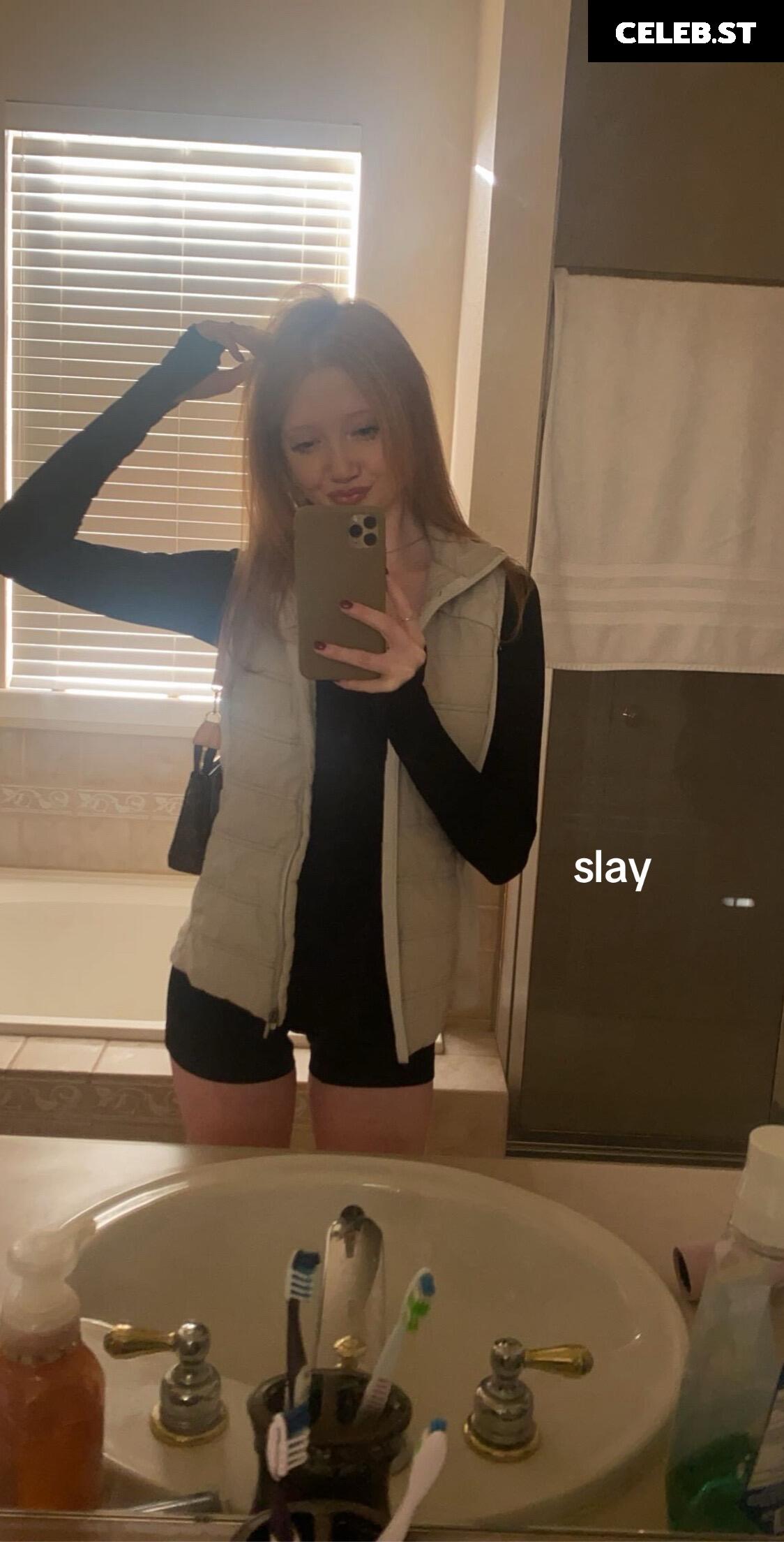 Makenna Kelly / Lifewithmak Image 3546360