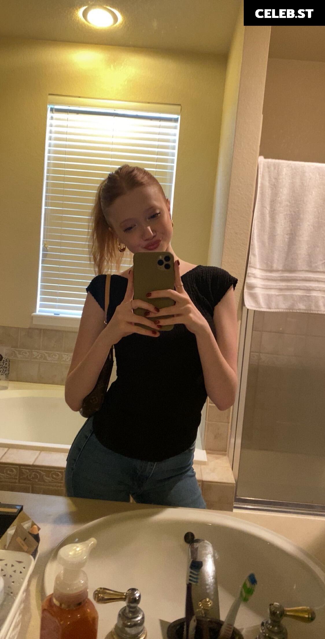Makenna Kelly / Lifewithmak Image 3547295