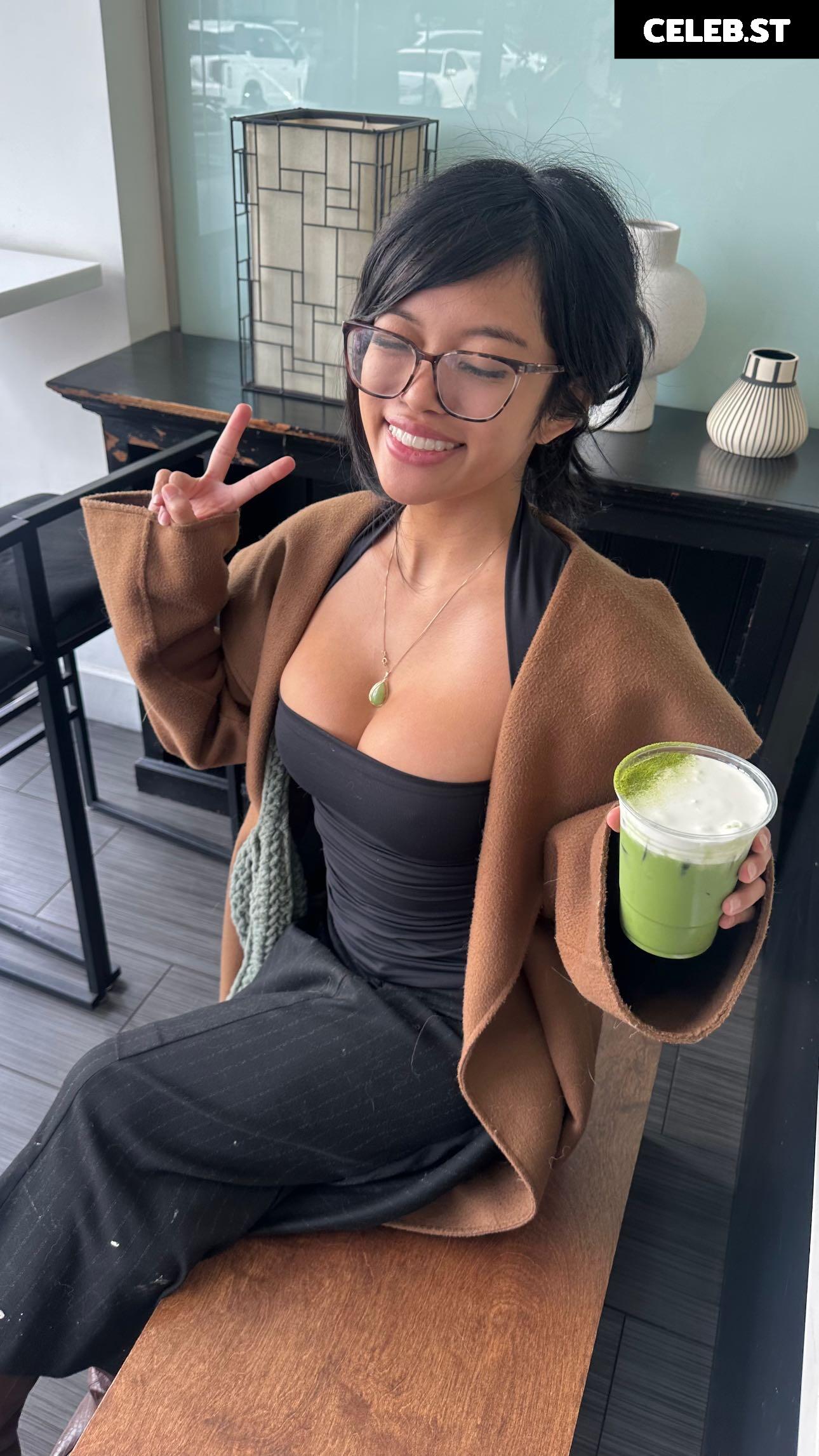 Alyssa Silos / Alythuh Image 3544284