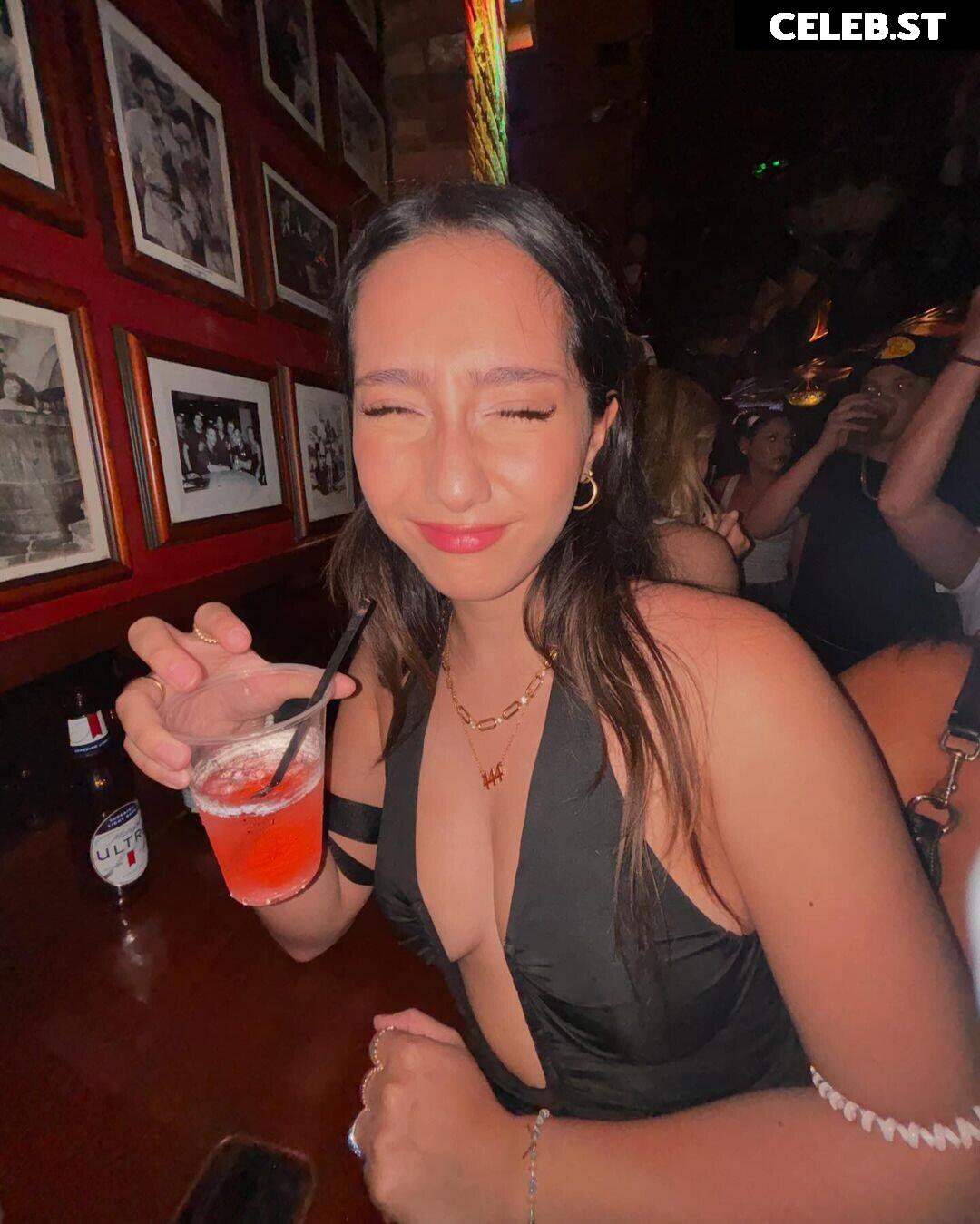 Sabrina Pezeshkian | sabadabadoodle | sabababaroo Image 3541723