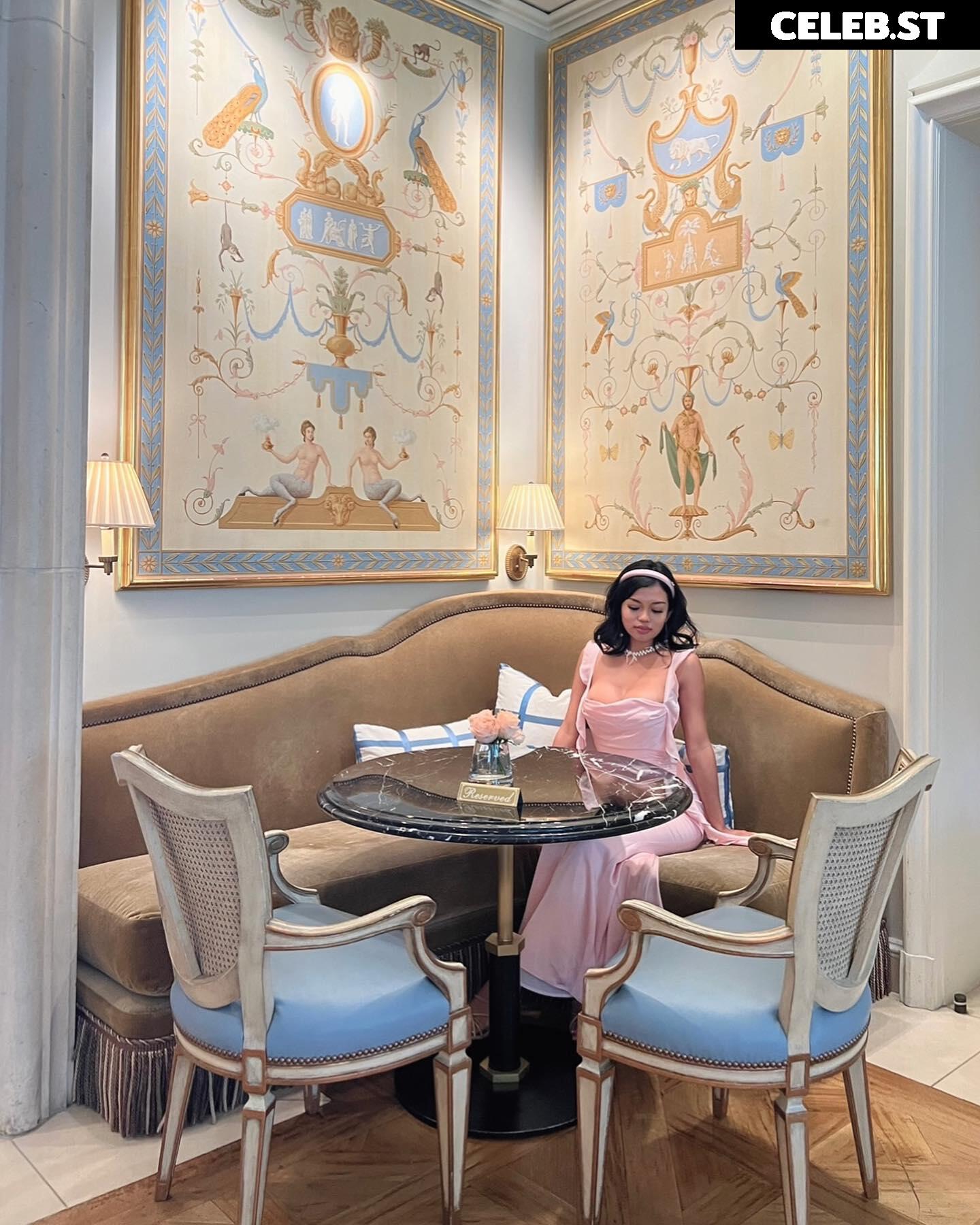 Alyssa Silos / Alythuh Image 3540833