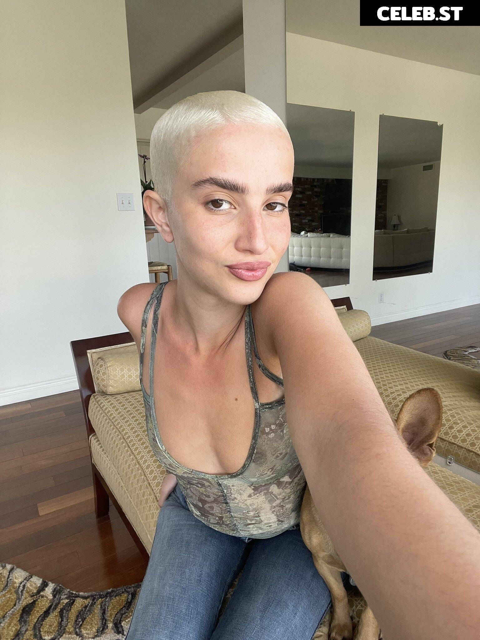 Daisy Delancey Image 3540823