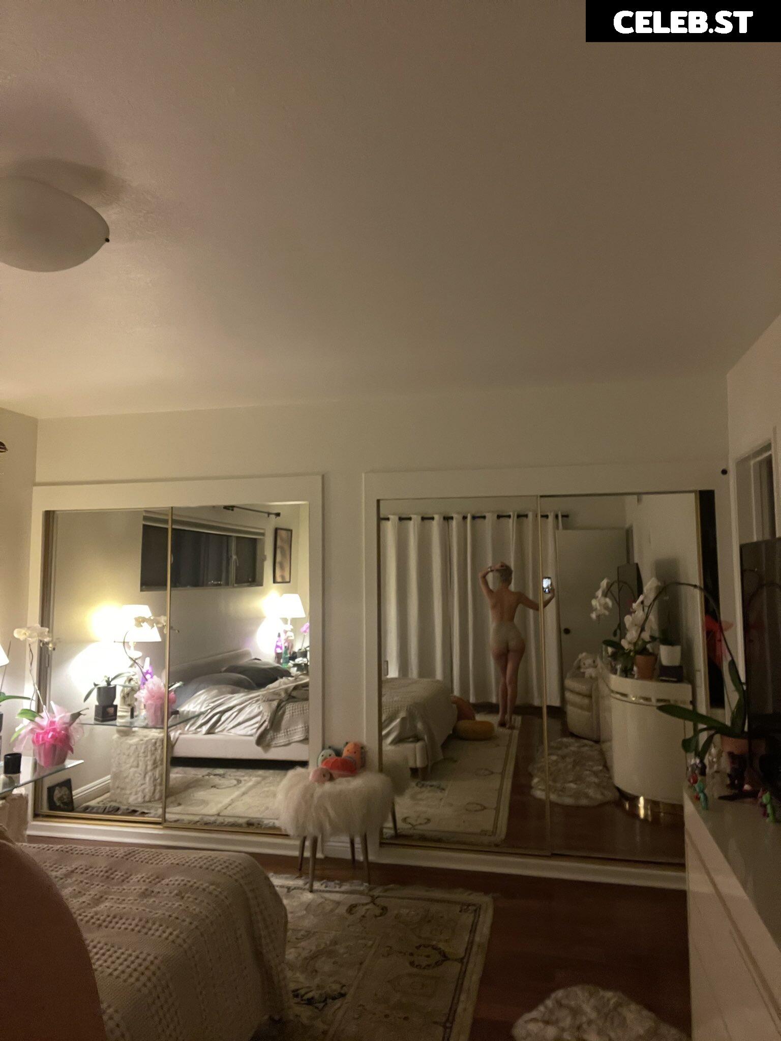 Daisy Delancey Image 3540592