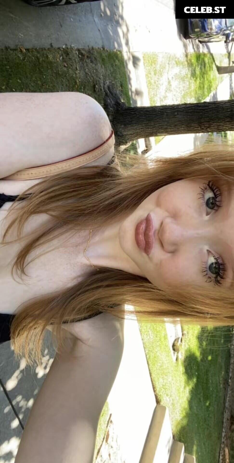 Makenna Kelly / Lifewithmak Image 3549499