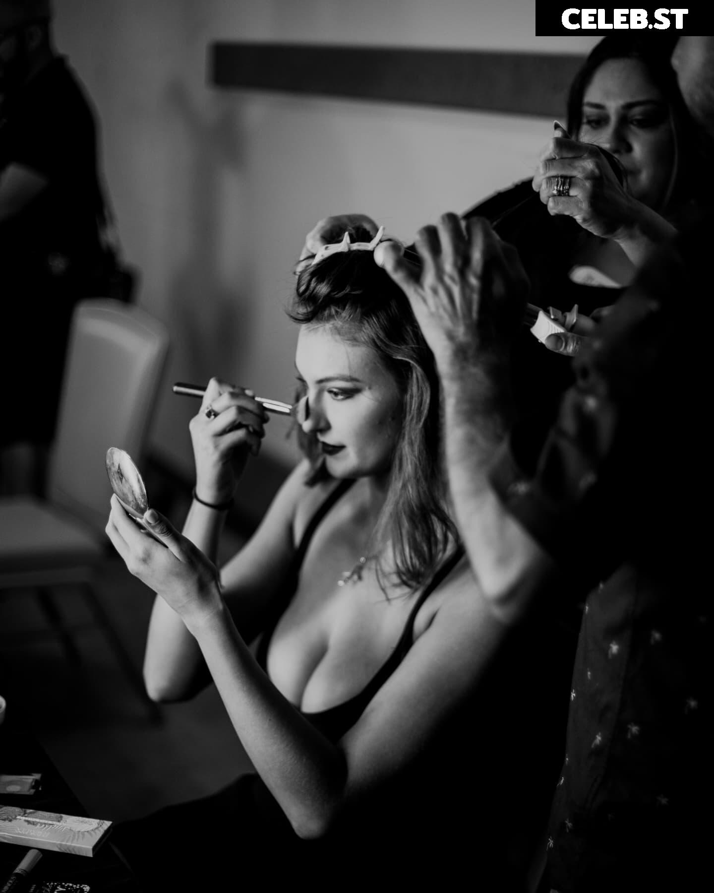 Rachel Michelle - Beautyandbrainswithatwist Image 3535515