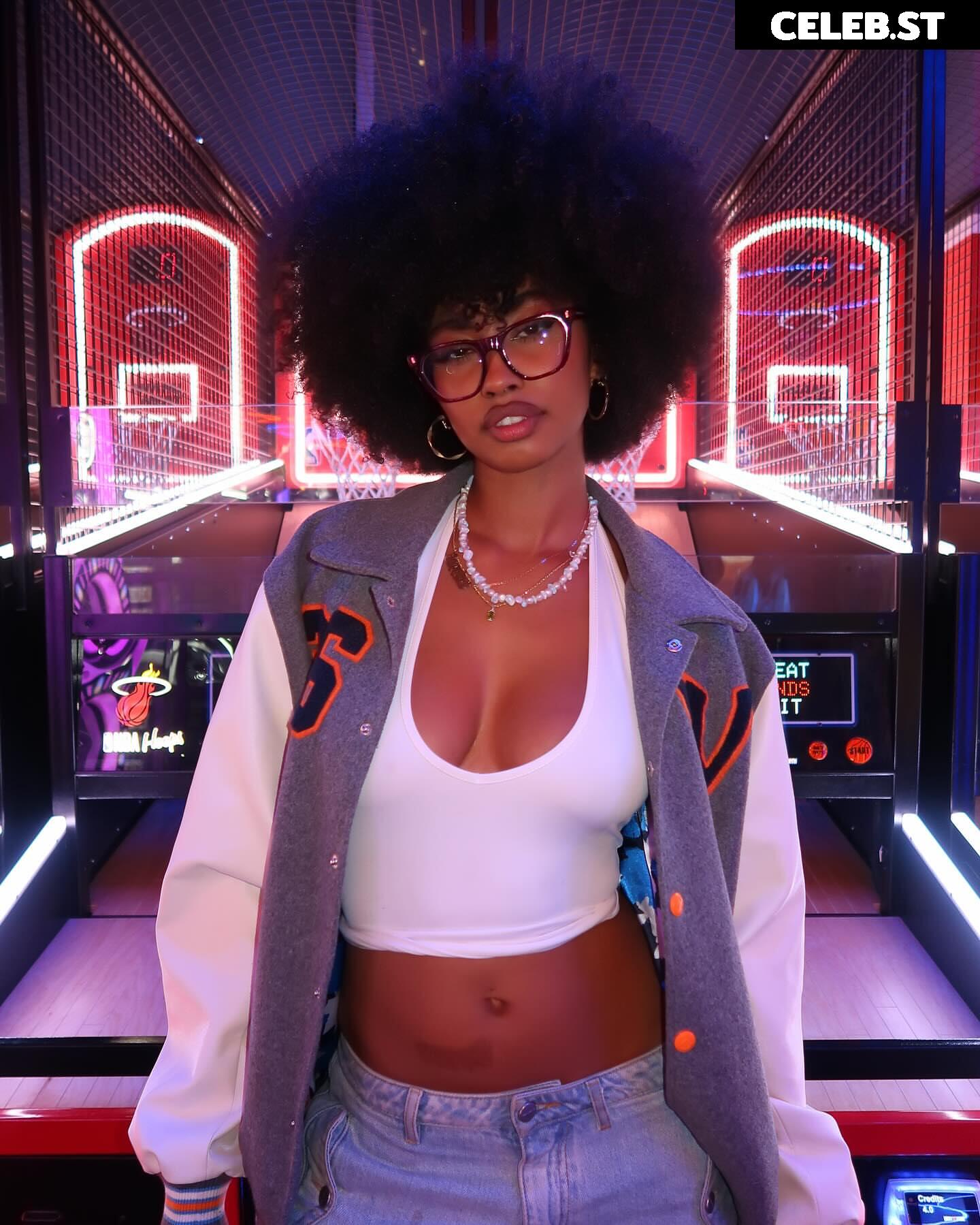 Jasmine Chola | Jasmine Blandford Image 3537008