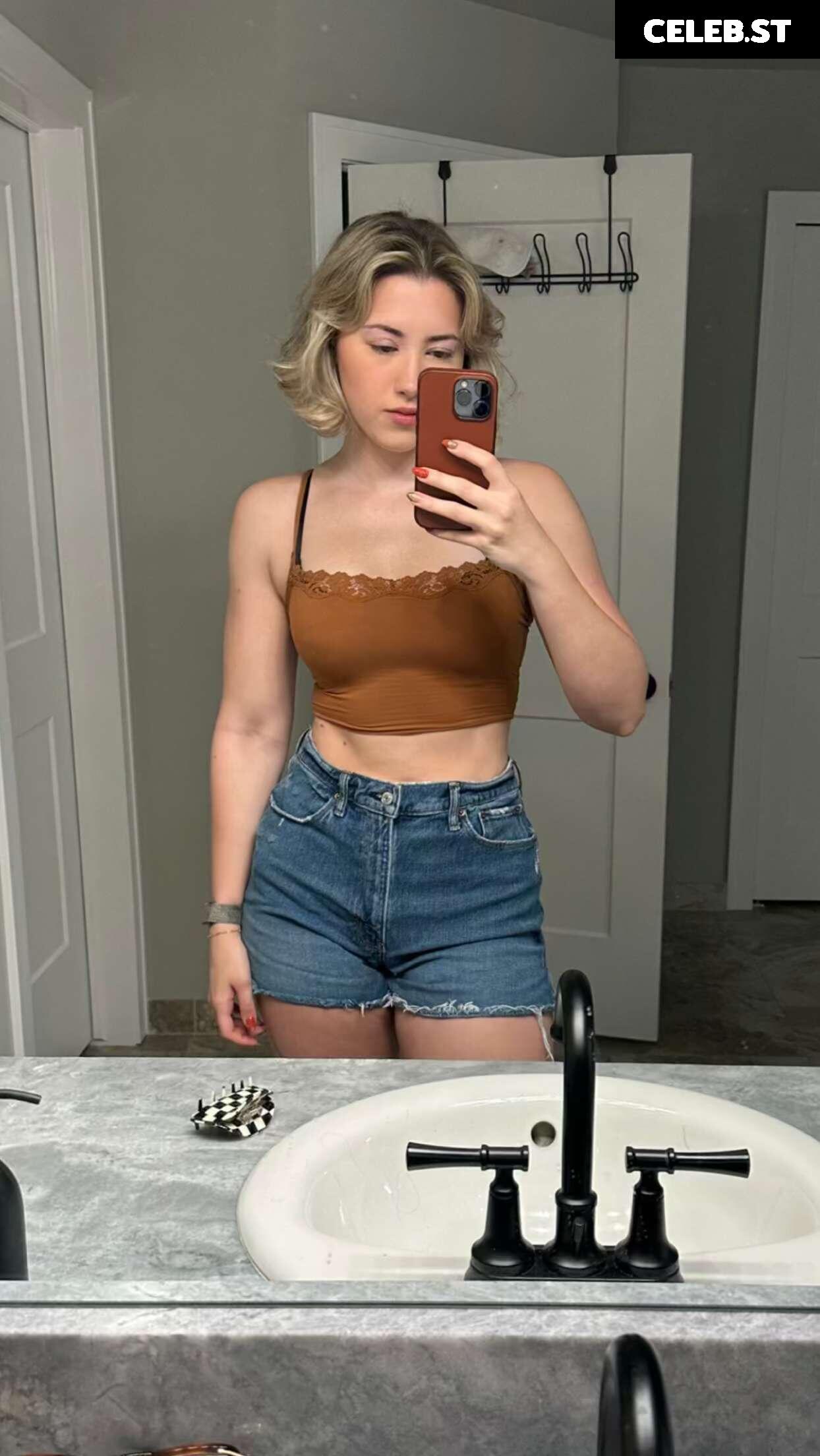 Pineapplebrat / Alice Klomp Image 3531096