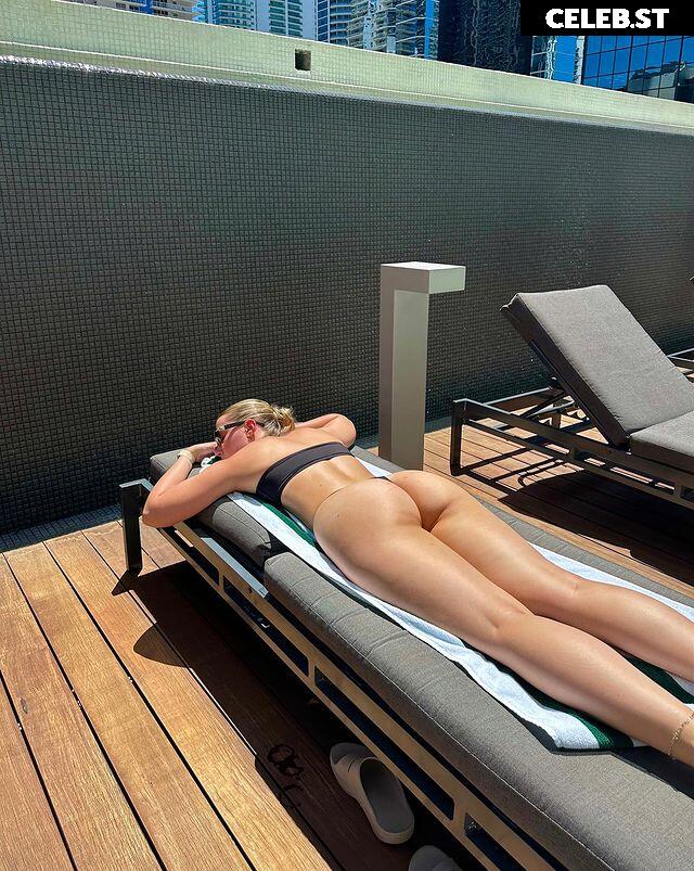 Pineapplebrat / Alice Klomp Image 3532204