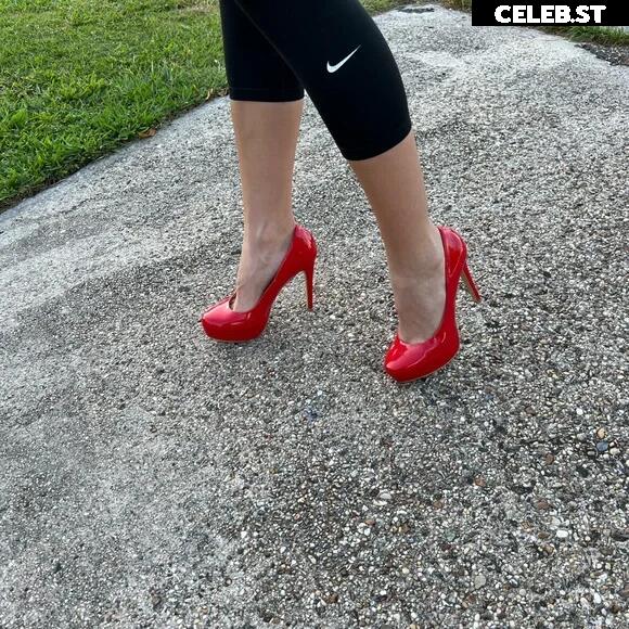 Rachel Michelle - Beautyandbrainswithatwist Image 3533569