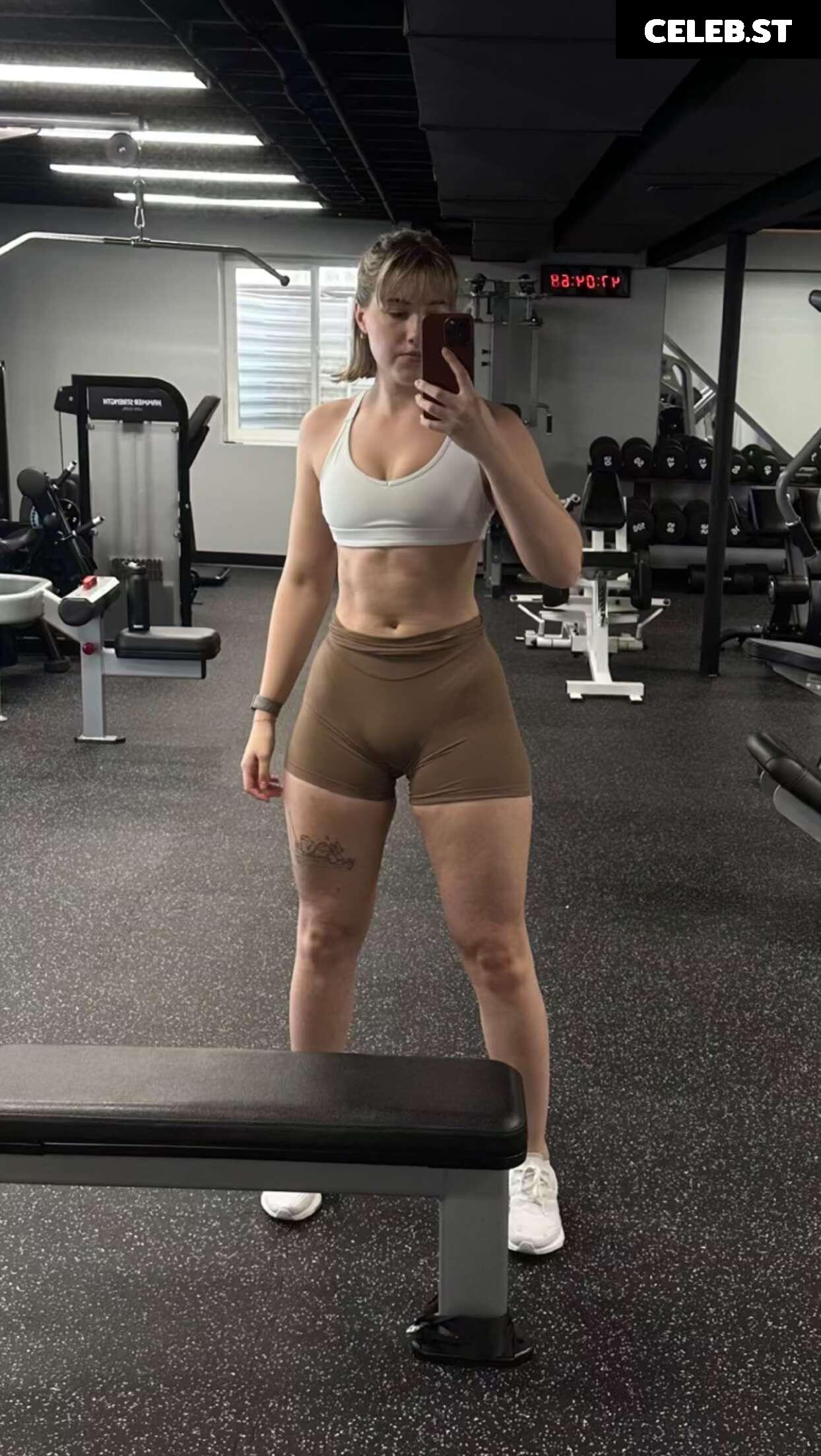 Pineapplebrat / Alice Klomp Image 3533921