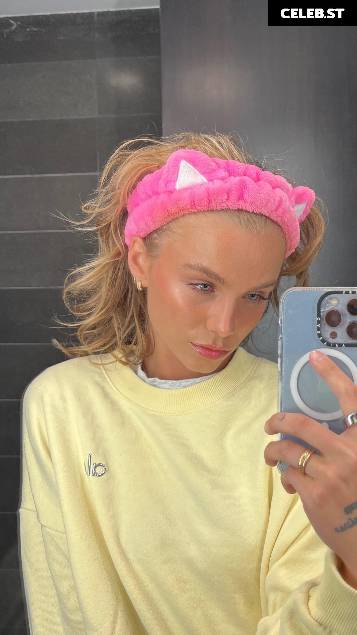 Anna Shumate / Annabananaxdddd Image 3530517