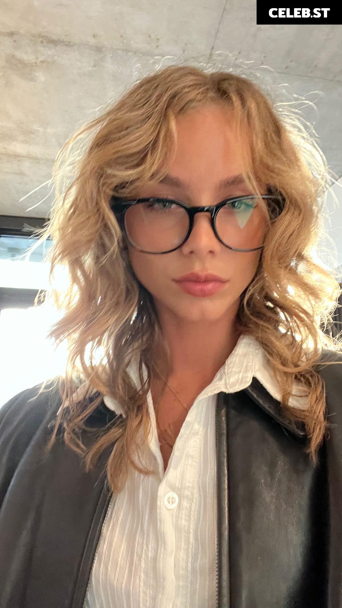 Anna Shumate / Annabananaxdddd Image 3530525