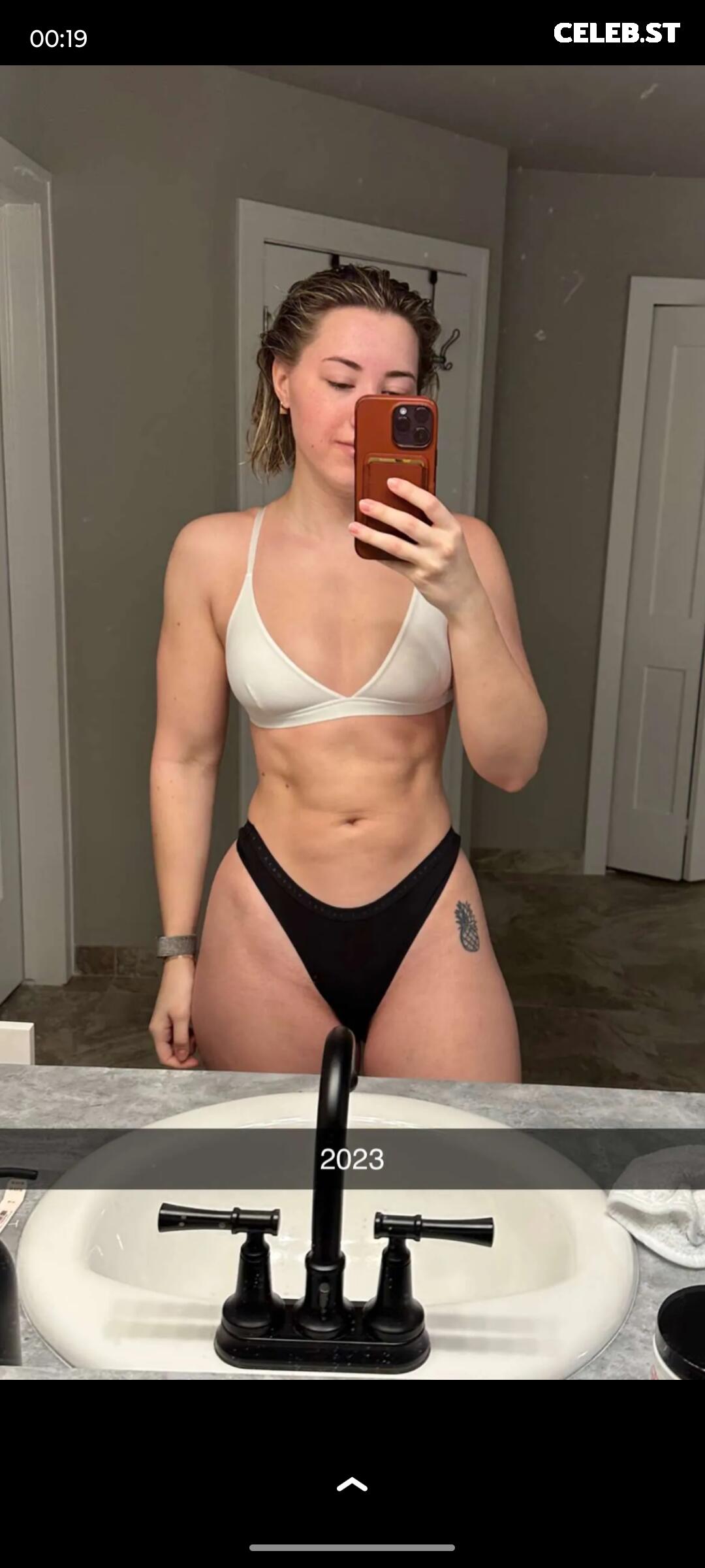 Pineapplebrat / Alice Klomp Image 3530360