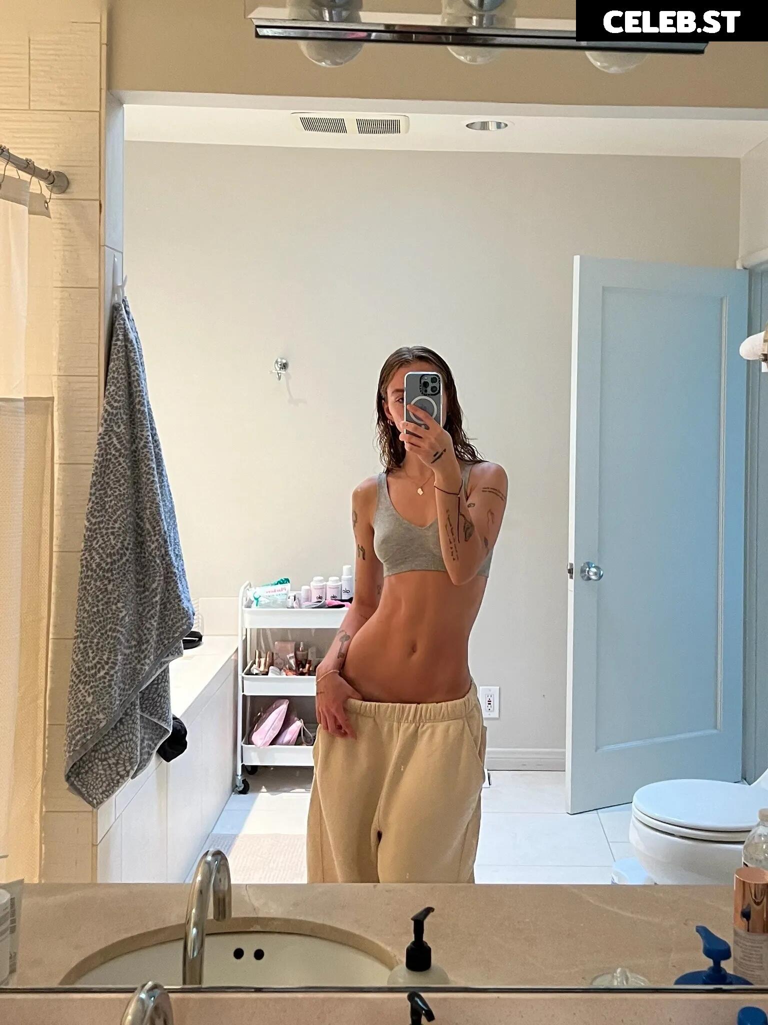 Anna Shumate / Annabananaxdddd Image 3530958