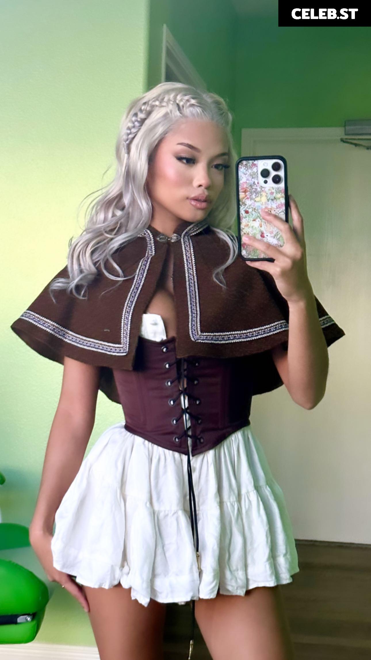 Alyssa Silos / Alythuh Image 3538174