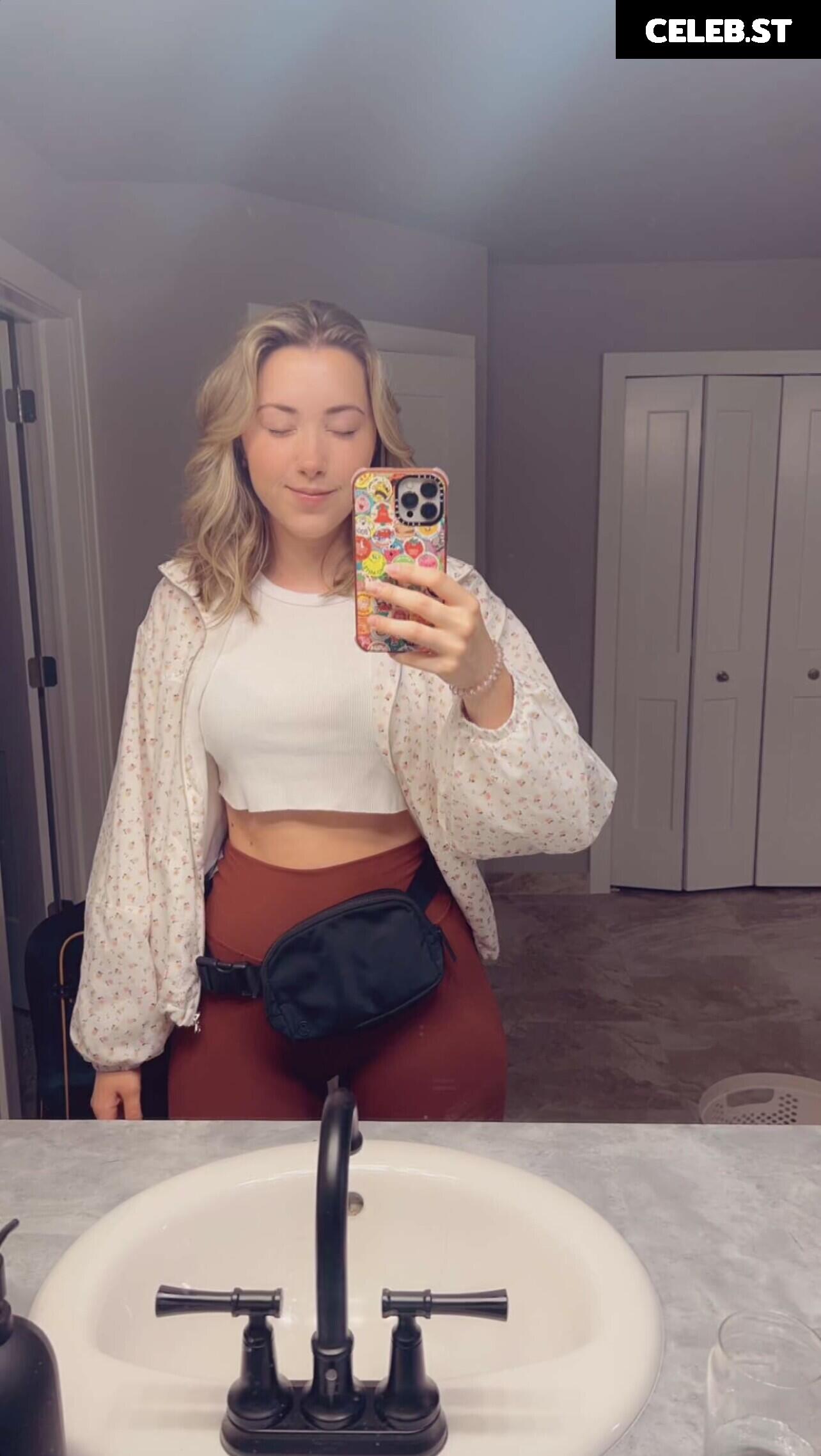 Pineapplebrat / Alice Klomp Image 3525800