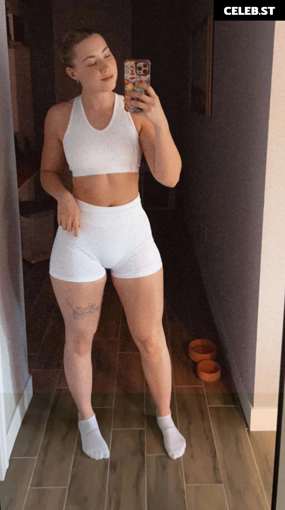 Pineapplebrat / Alice Klomp Image 3525493