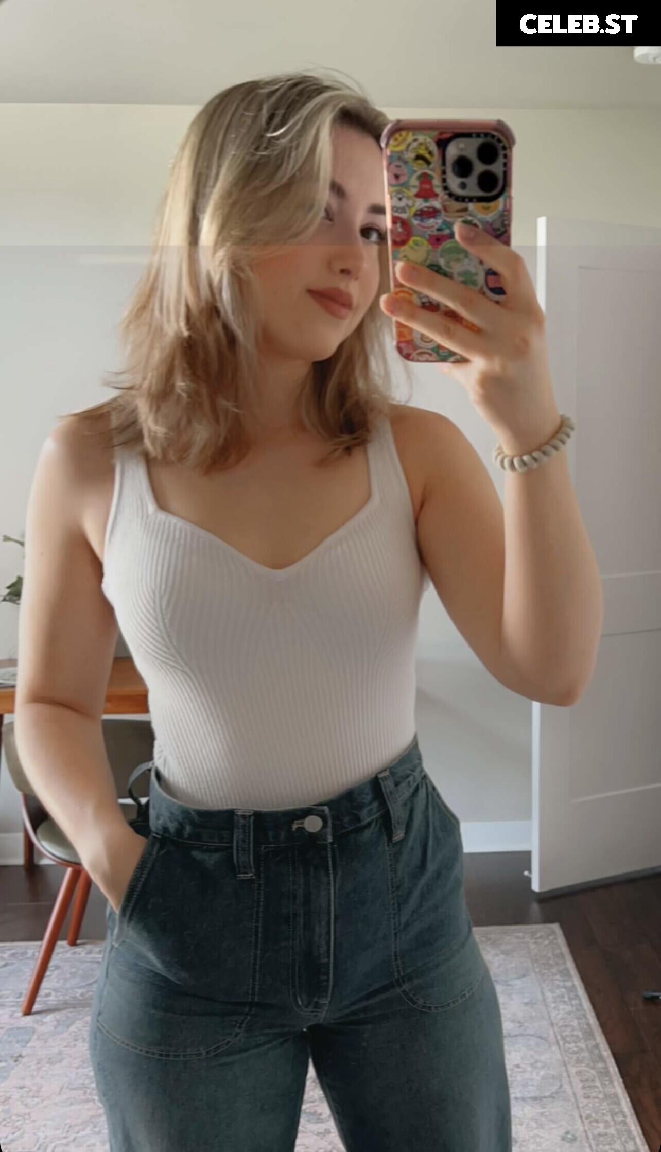 Pineapplebrat / Alice Klomp Image 3525769