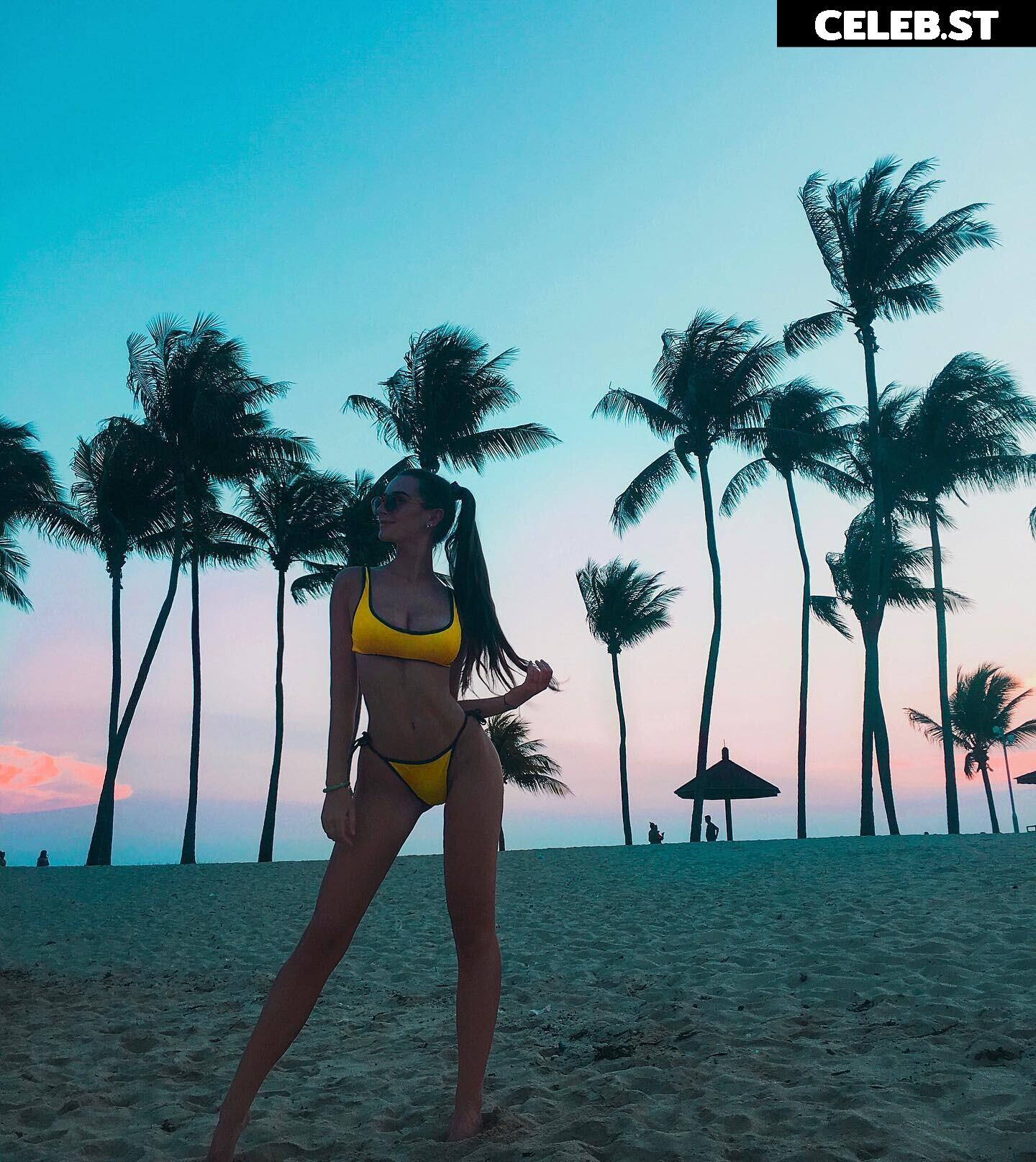 Emma Char (emmaa_char) Image 3525161