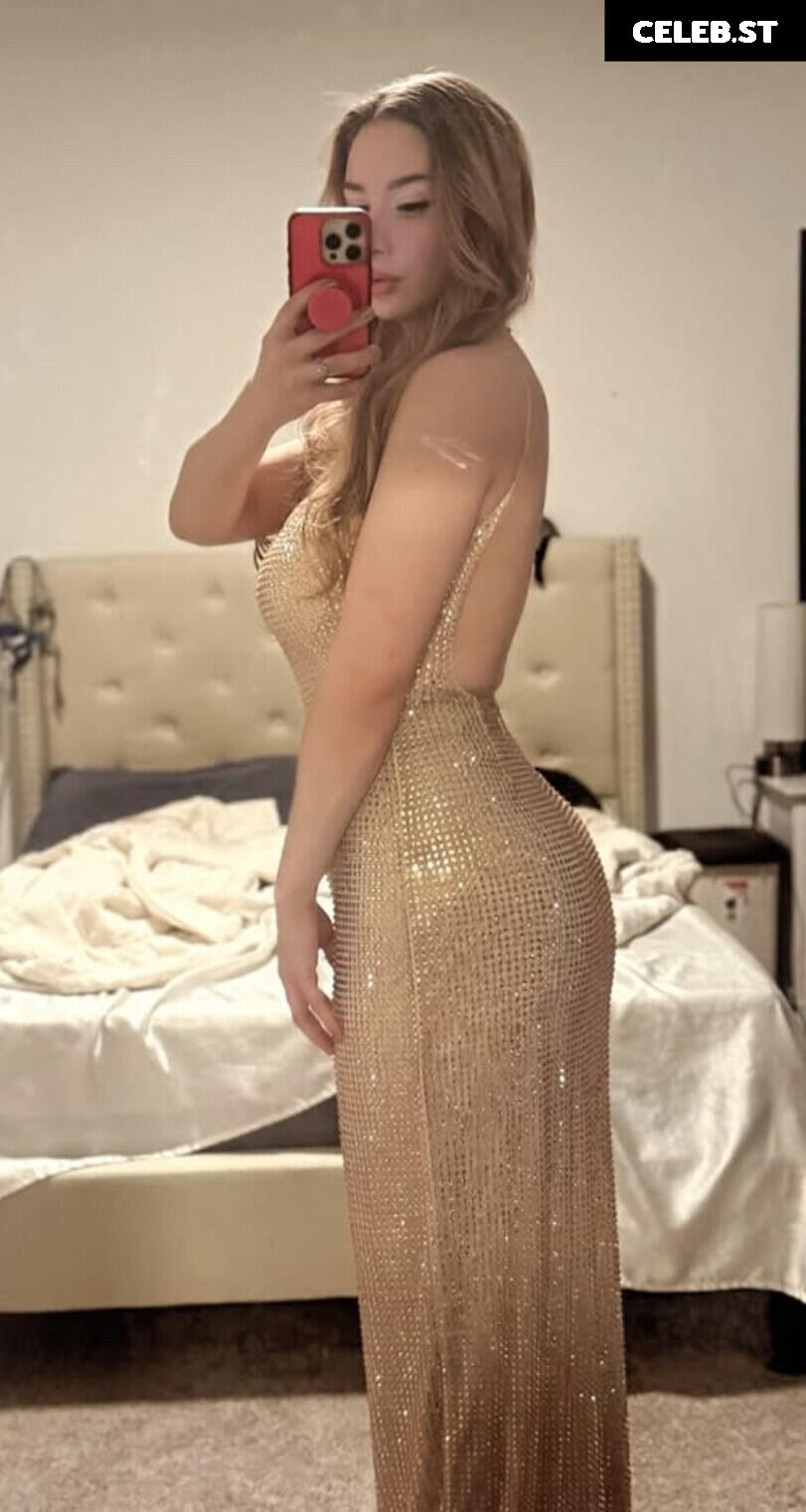 Izzy G (pnkysparkles) Image 3526104