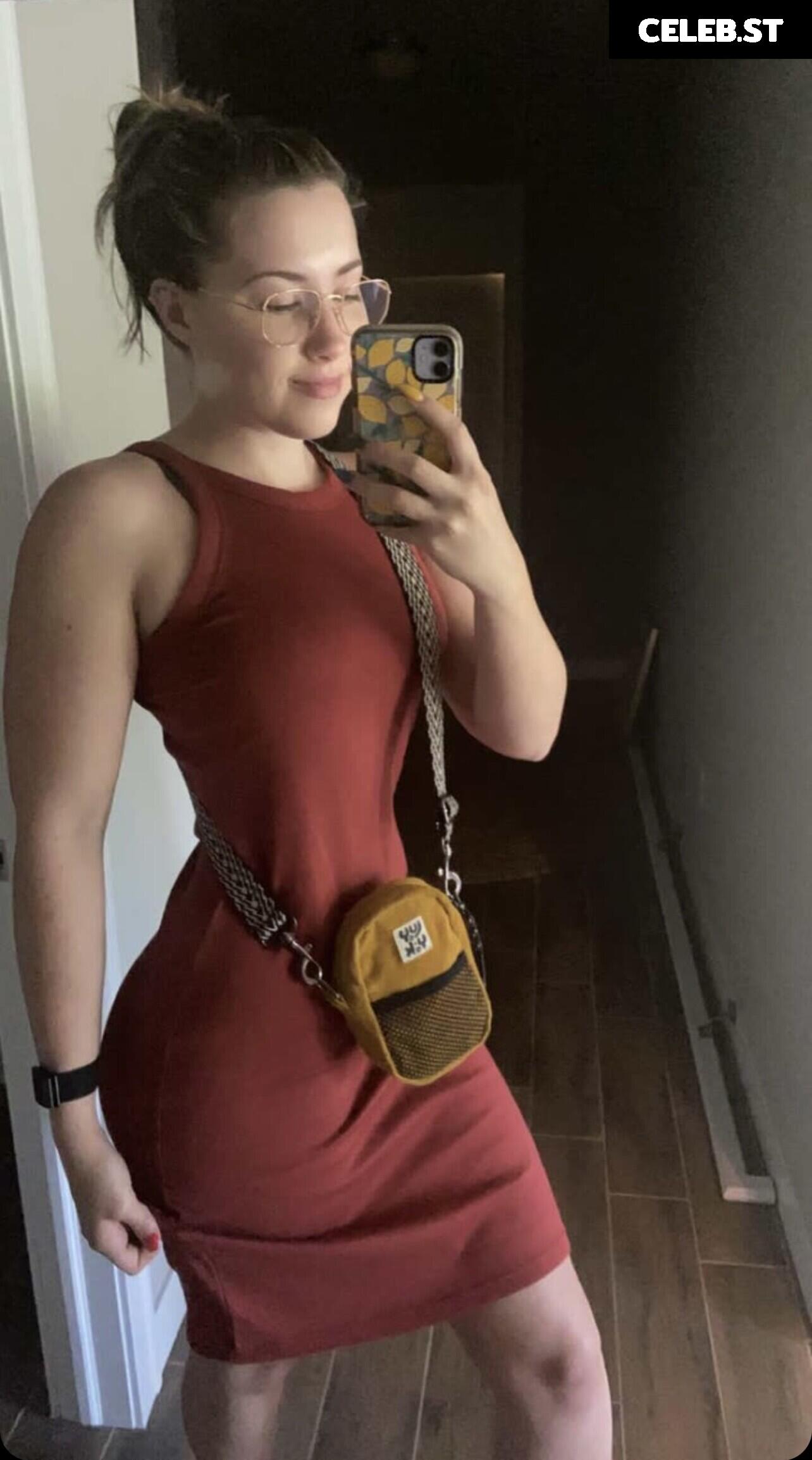 Pineapplebrat / Alice Klomp Image 3527442