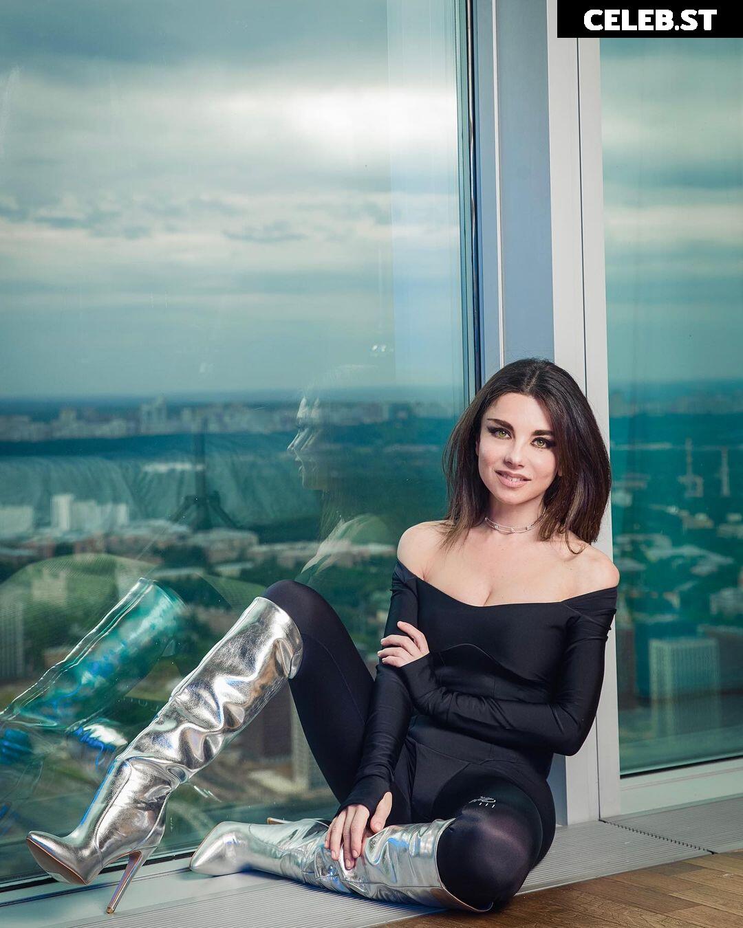 Anna Pletnyova Image 3522773