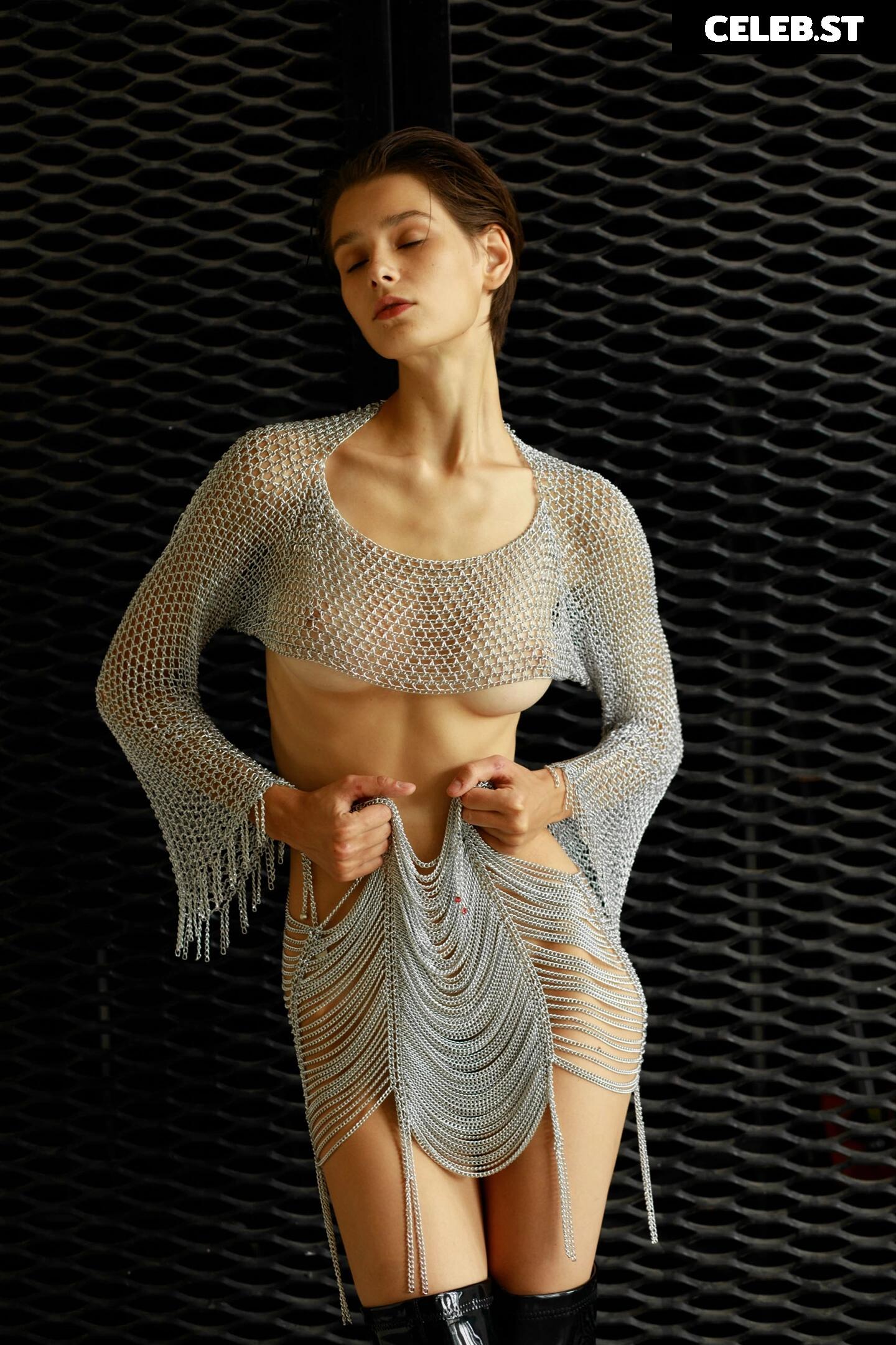 Irina Telicheva | AmberQ | Tasha Image 3522298