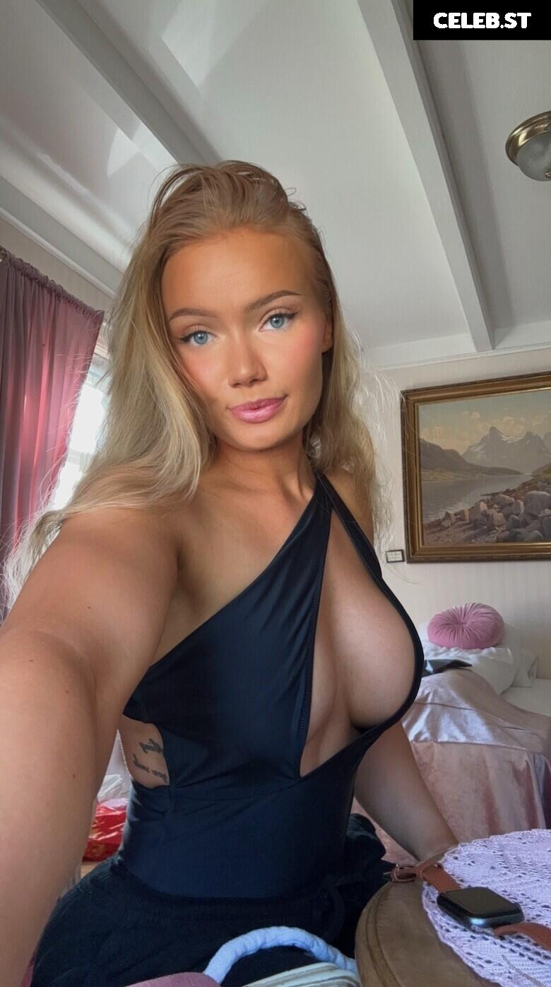 heleneelises/ Helene Elise Strom/ helenees Image 3522214
