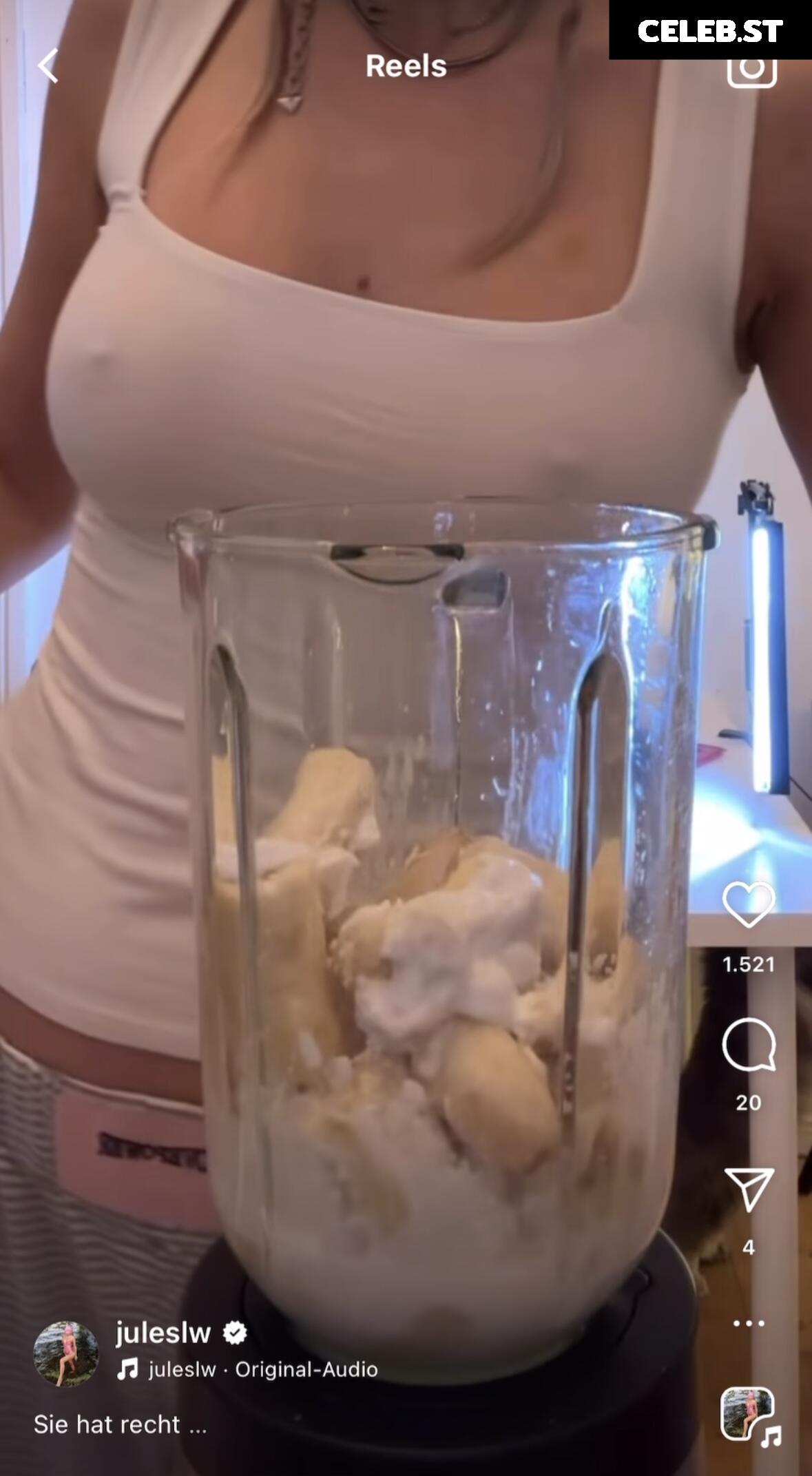 Julia Wulf Image 3520202