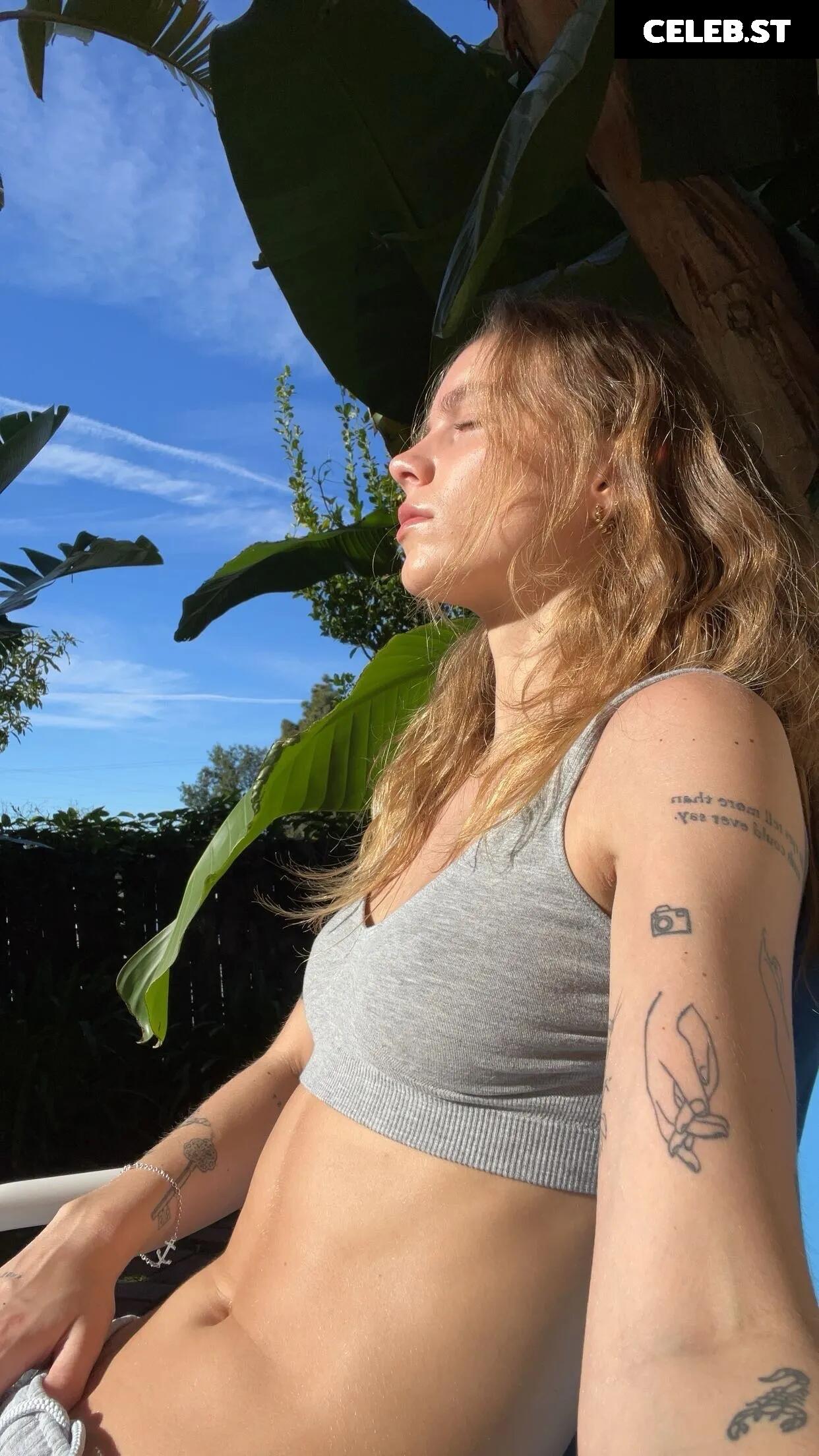 Anna Shumate / Annabananaxdddd Image 3529701