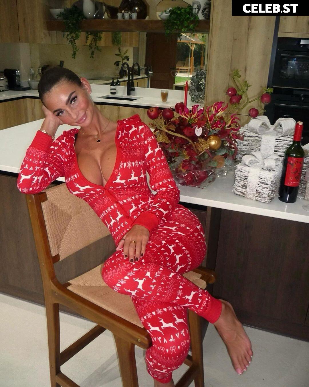 Maddy Cheary / maddycheary Image 3528533