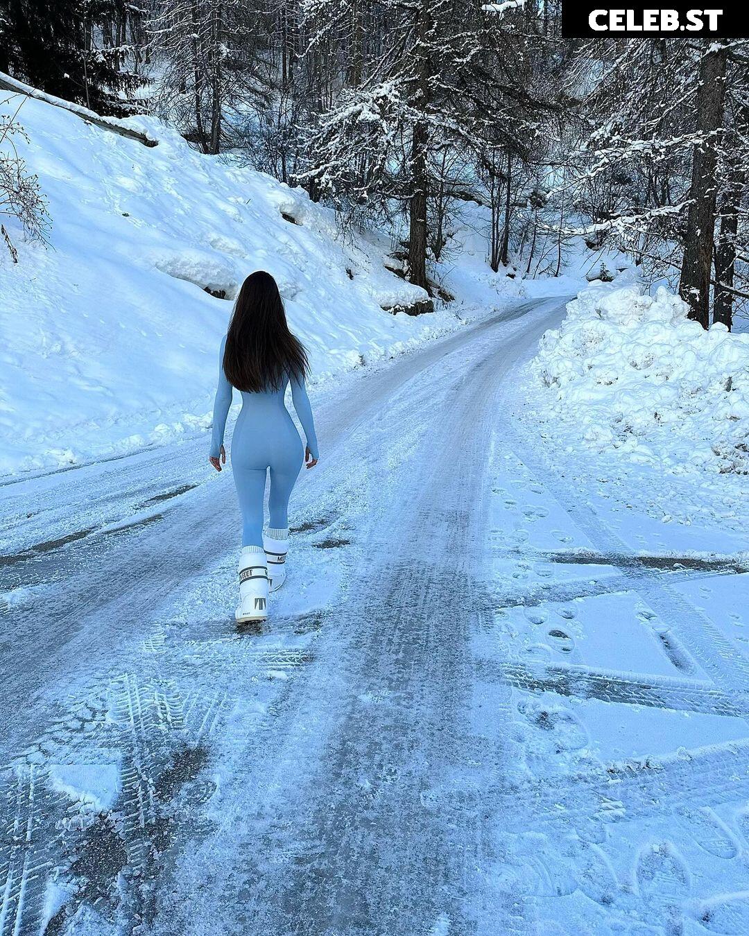 Maddy Cheary / maddycheary Image 3528347