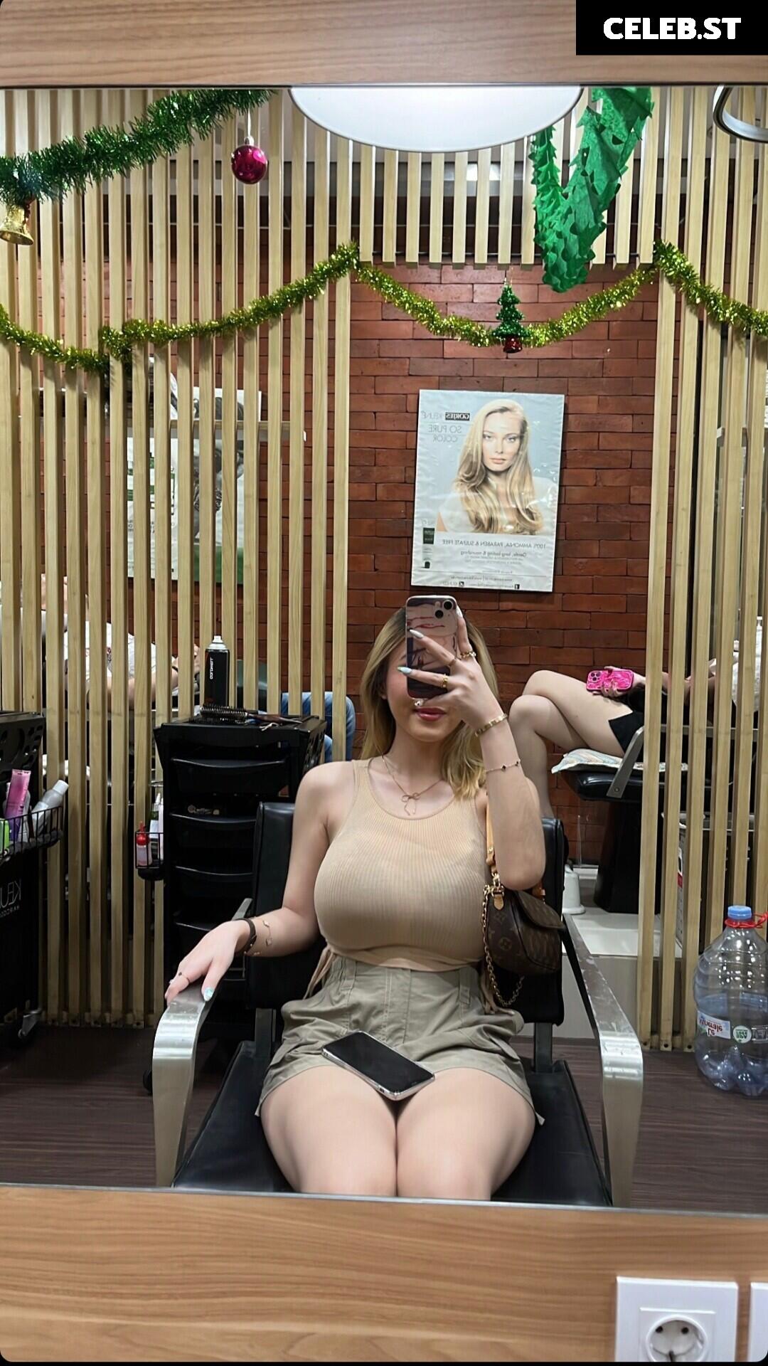 Anastasya Khosasih Image 3511751