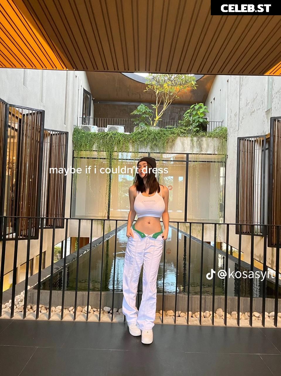 Anastasya Khosasih Image 3511959