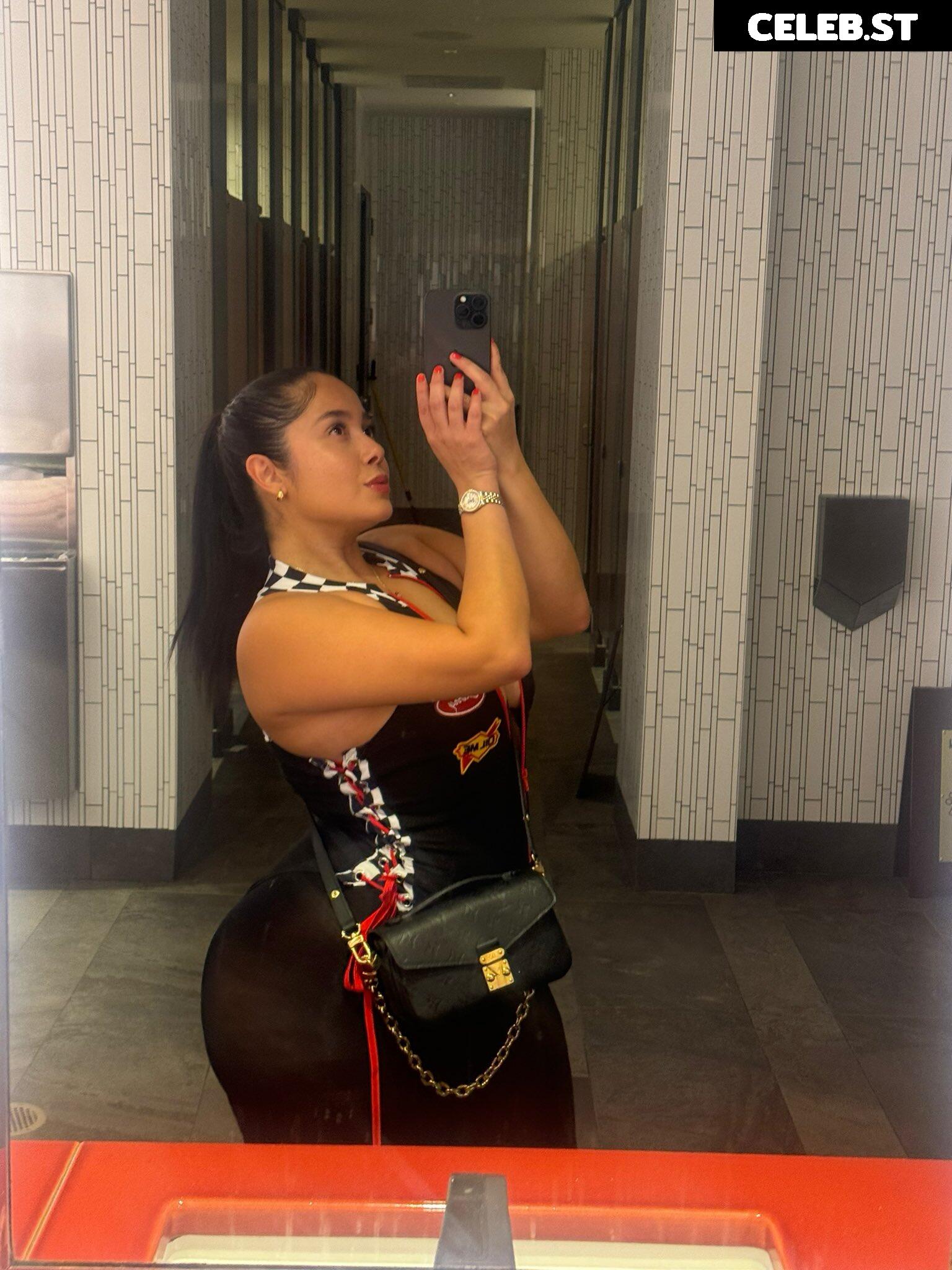 Priscilla Lina / Priscillalinaa Image 3518343