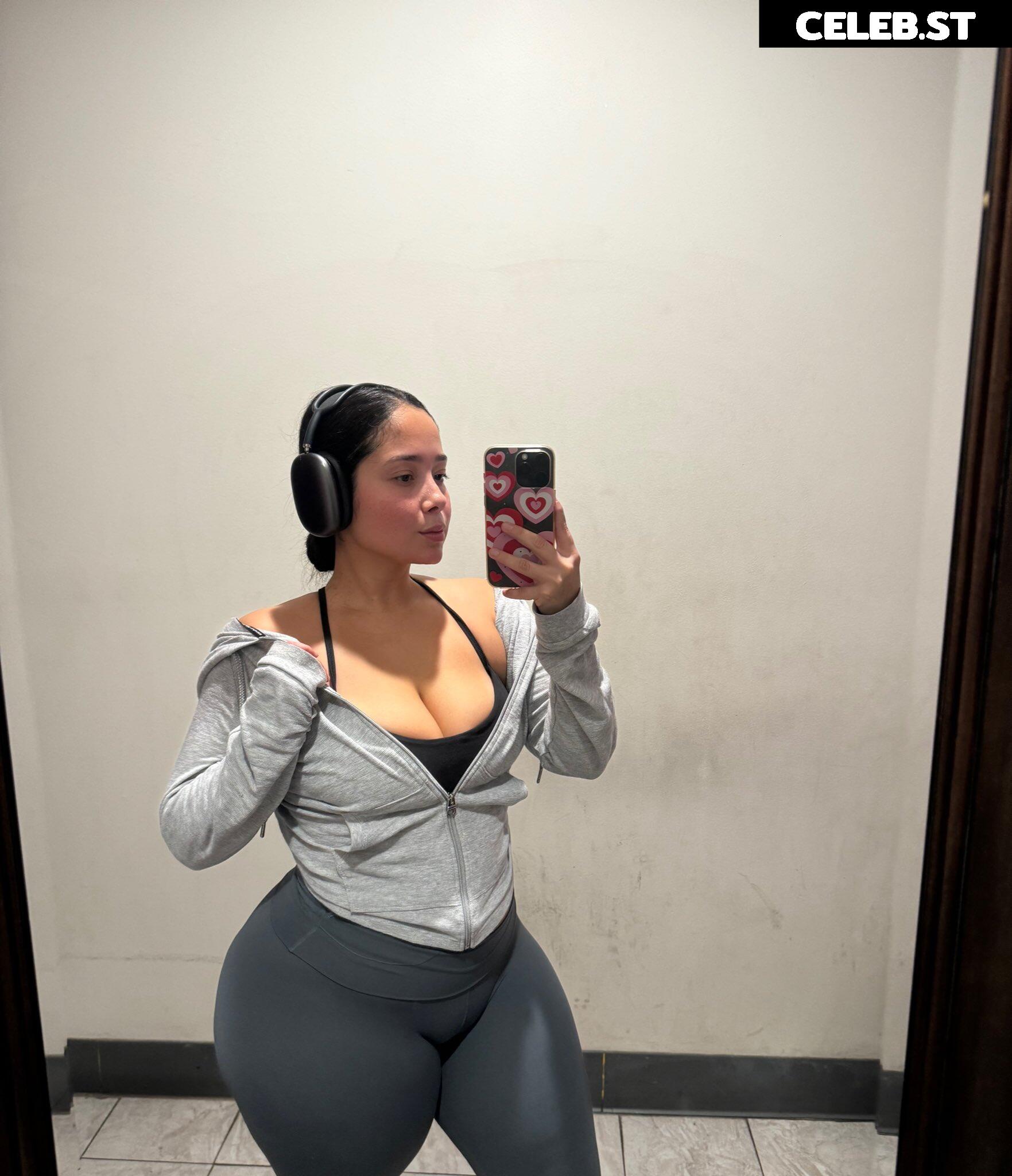 Priscilla Lina / Priscillalinaa Image 3518360
