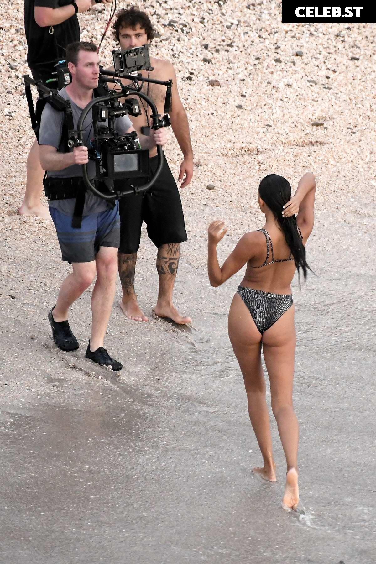 Kelly Gale Image 3518998