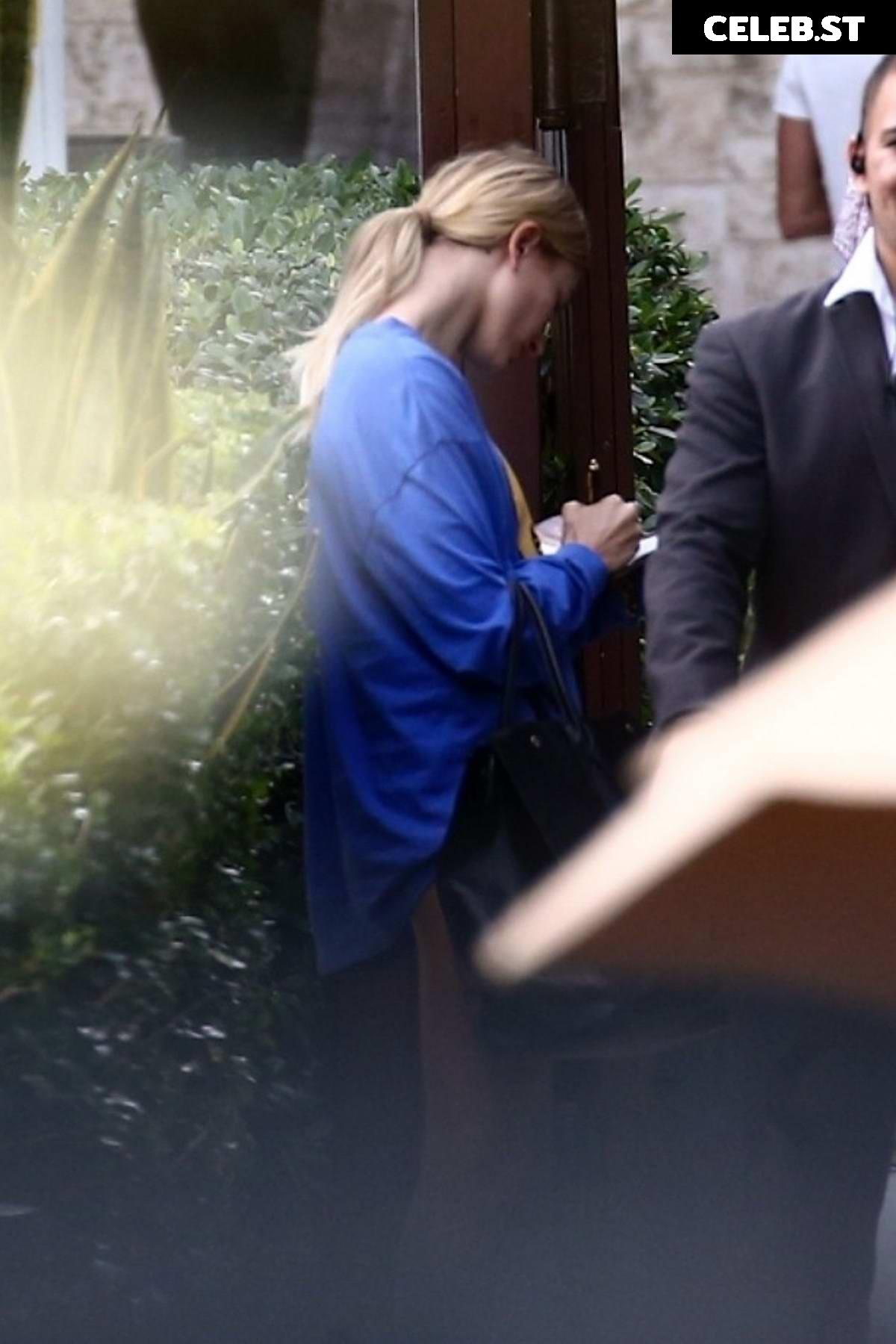 Hailey Bieber Image 3518989