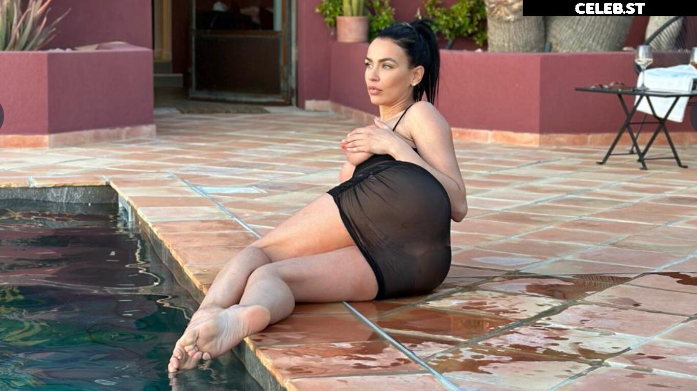 Julie Ricci Image 3504975