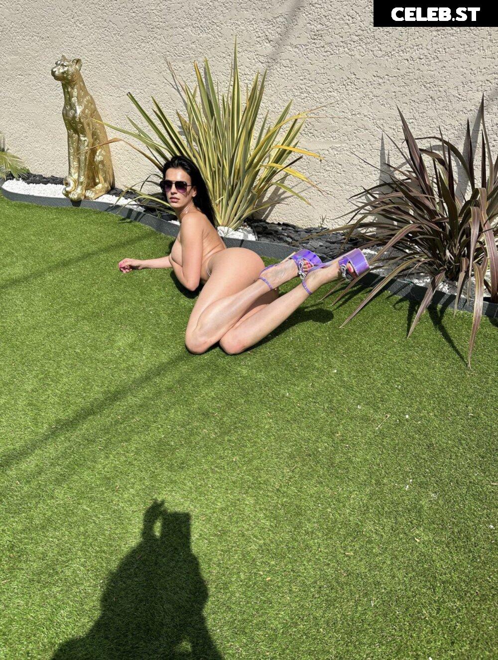 Julie Ricci Image 3504901