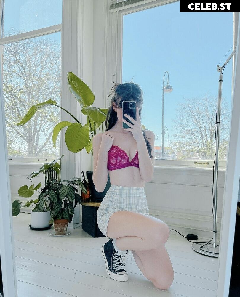 Julia May Image 350964