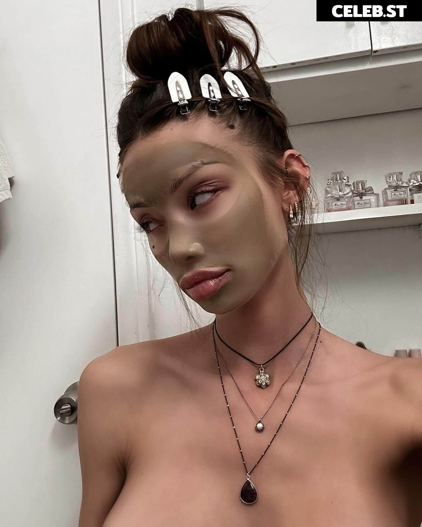 Kaile Goh Image 3680822