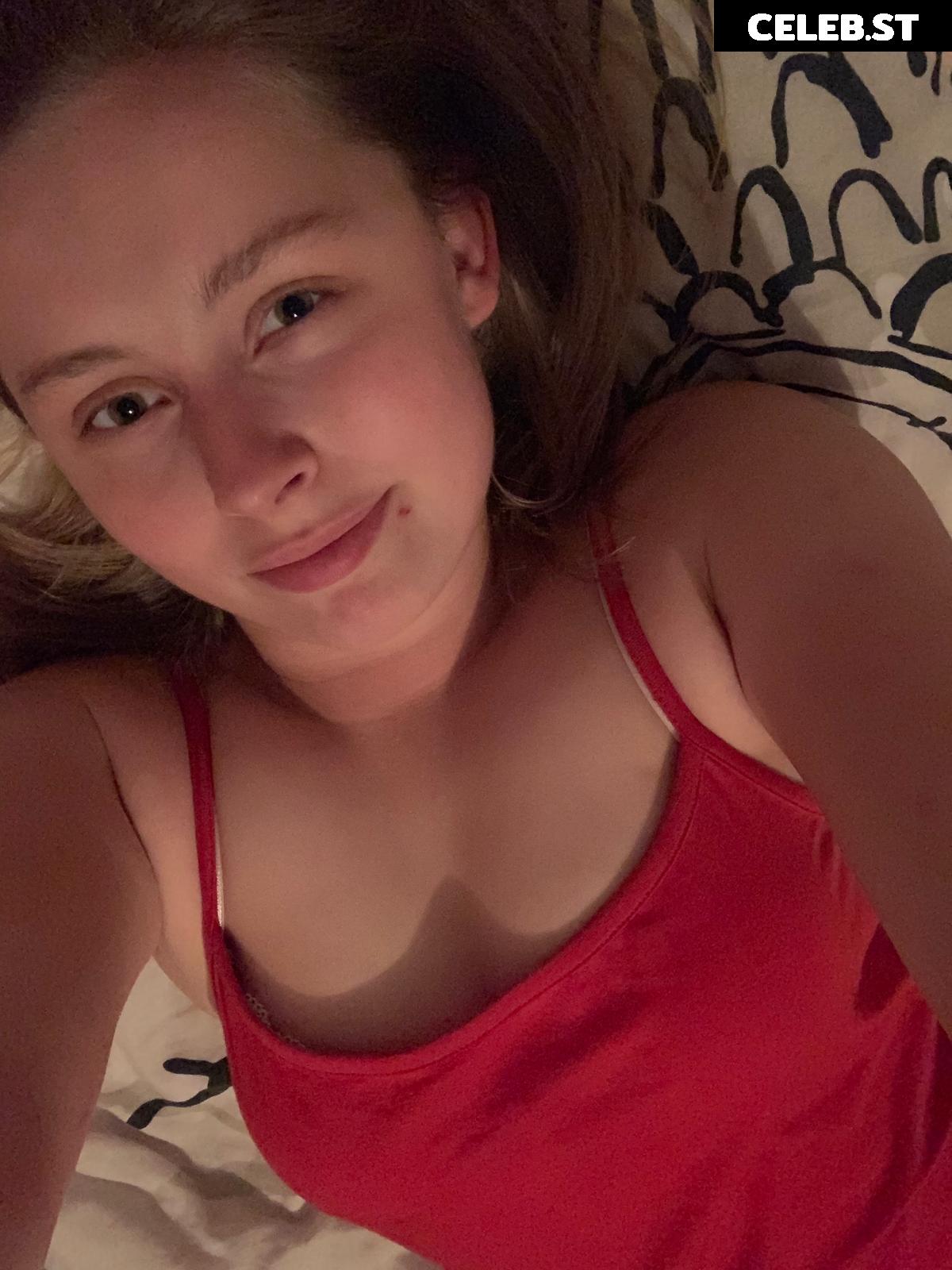 lauradenise98 Image 3660143