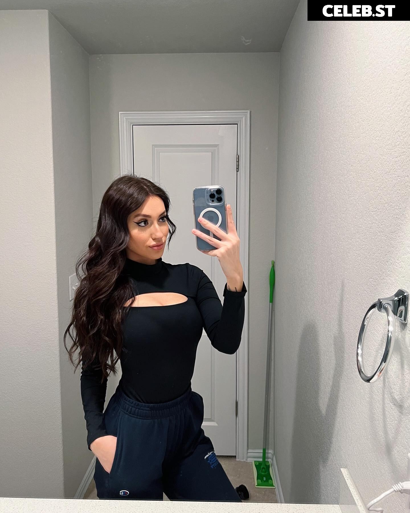 Clara Gomez/ Claraatwork Image 3655742