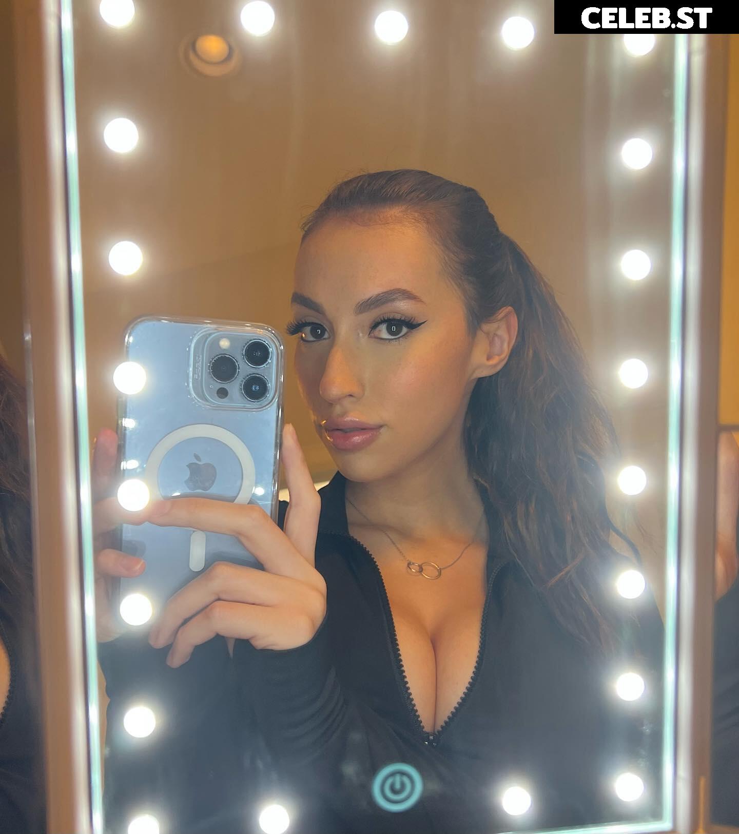 Clara Gomez/ Claraatwork Image 3655379