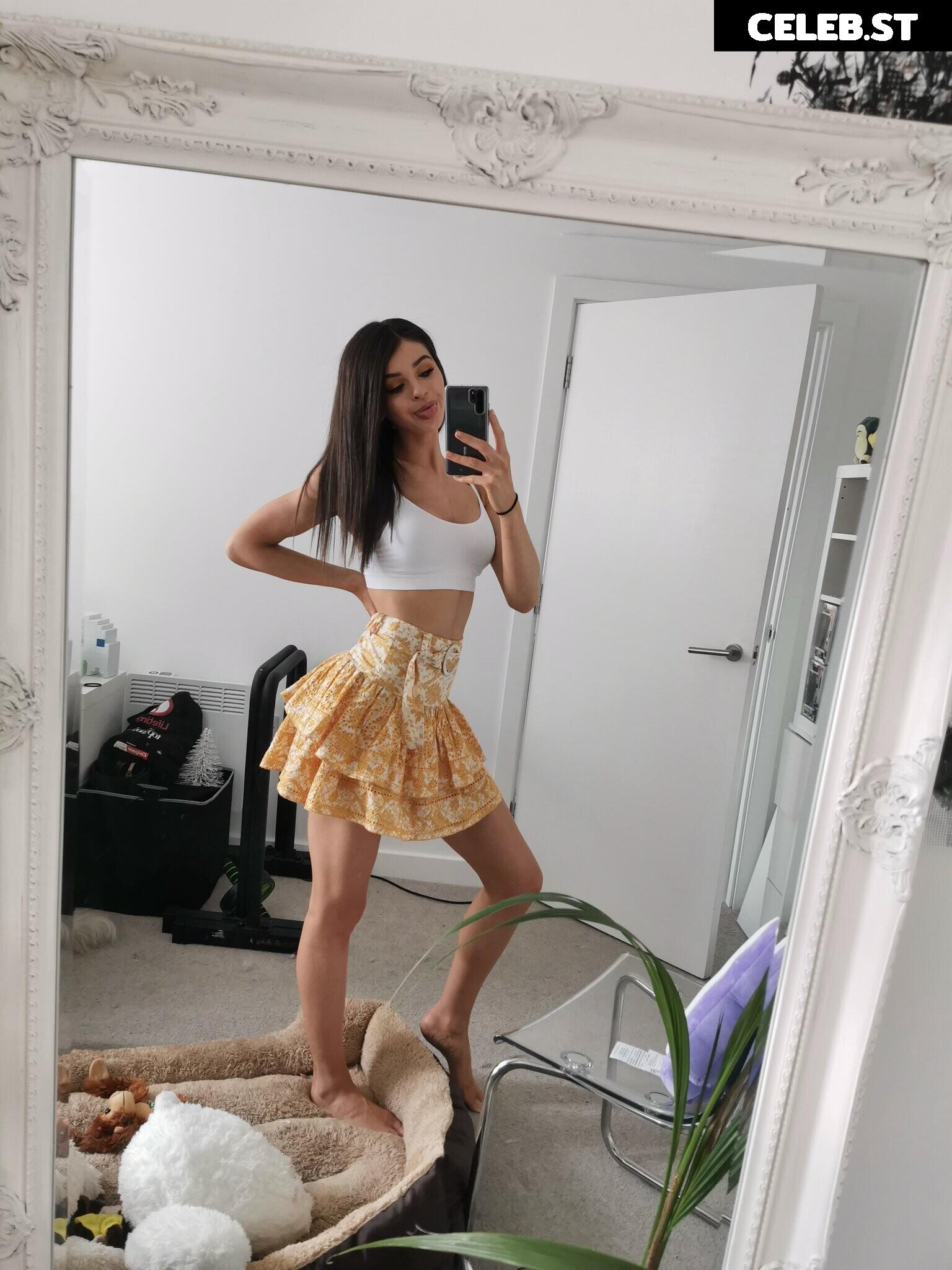 Chloe Lockley Image 3656095