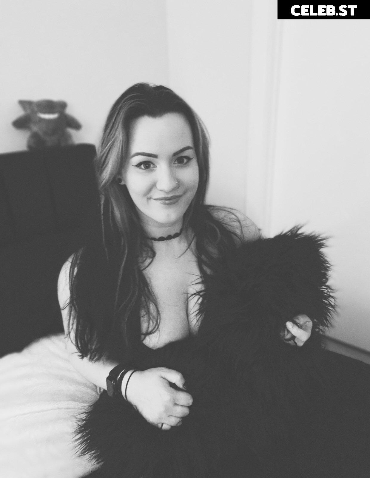 ConcealedBones Image 3650195