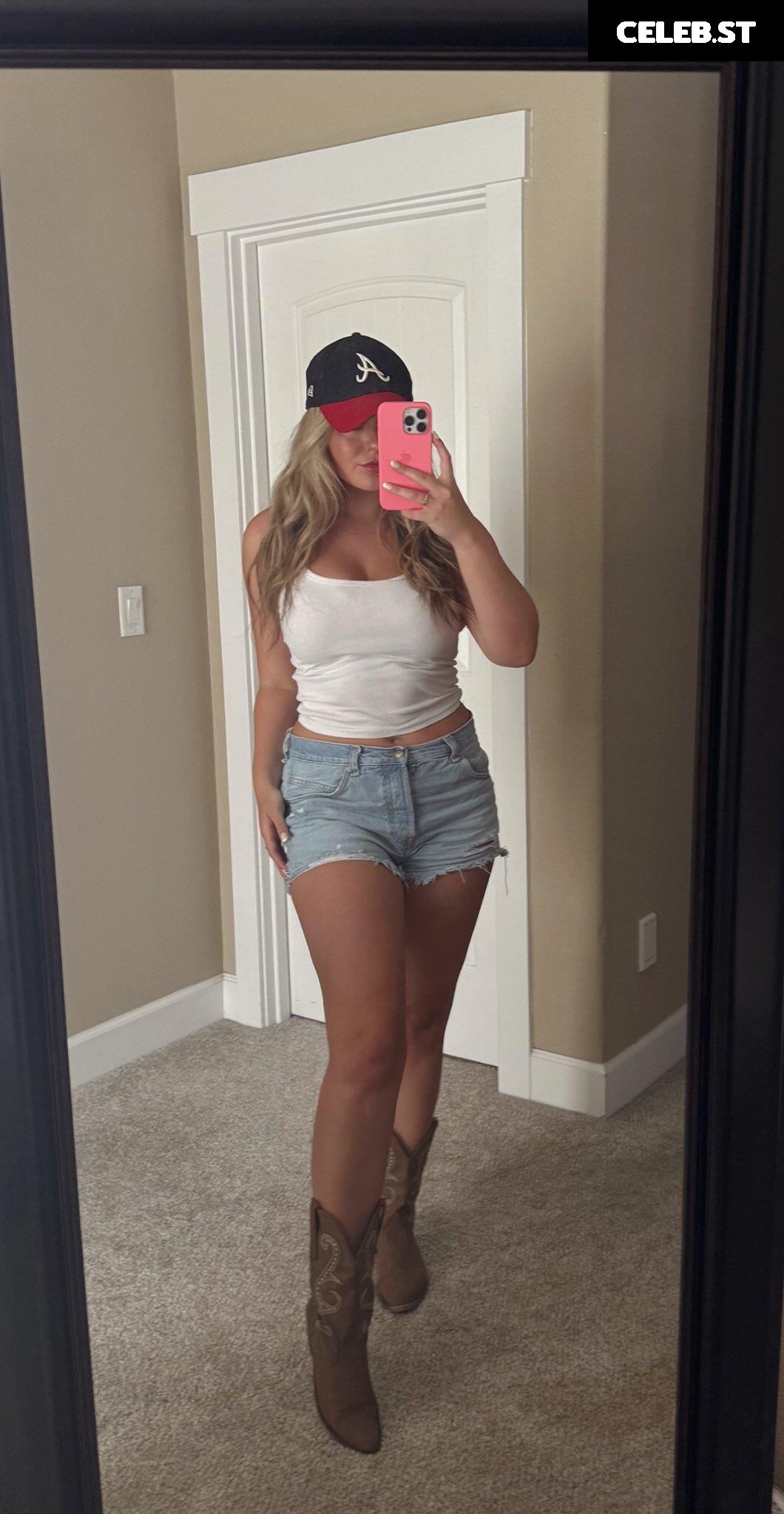 BrookeAB Image 3650170