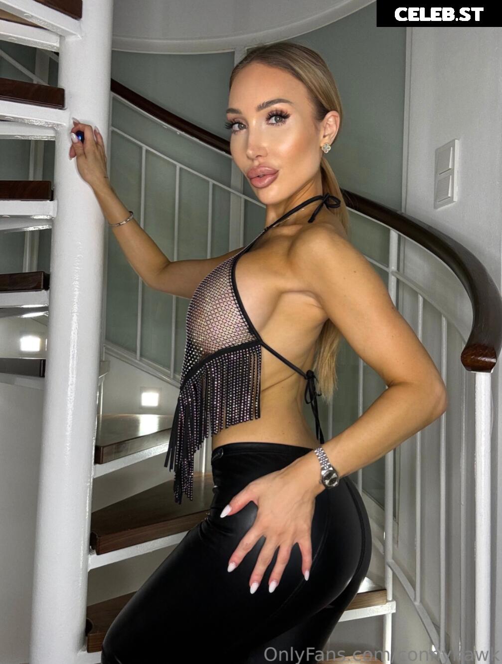 Conny Hawk Image 3659931